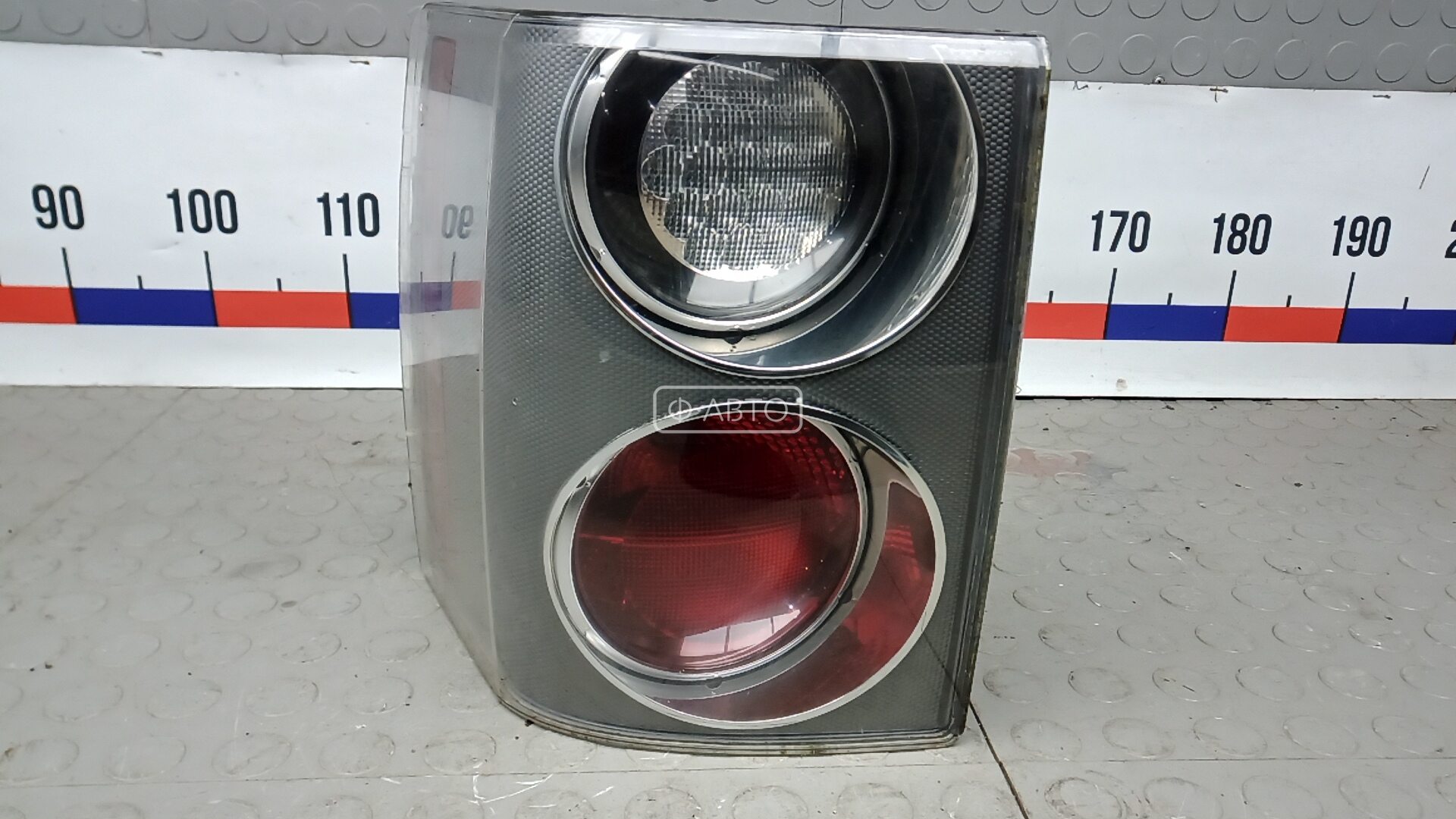 Фонарь задний левый