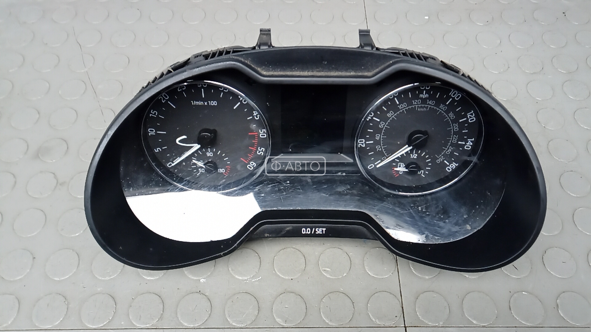 Щиток приборов