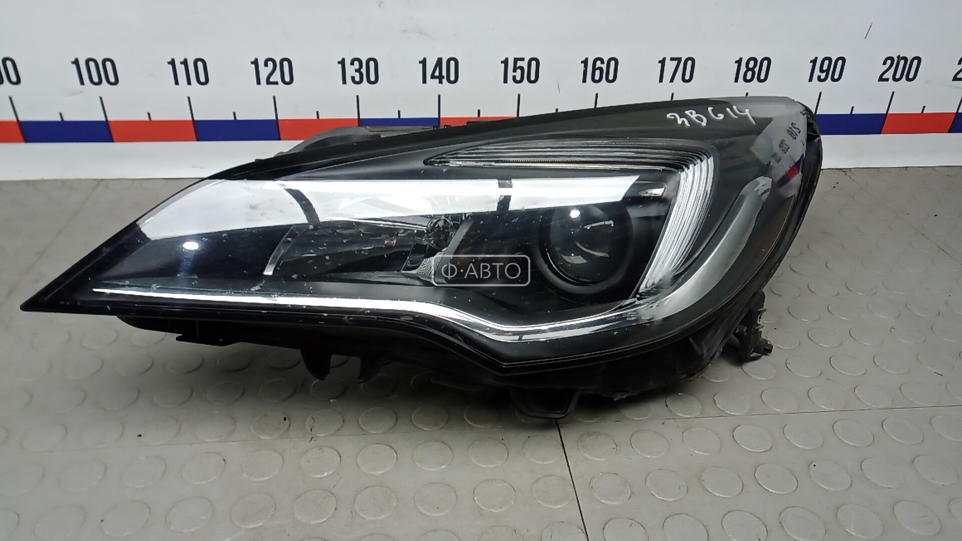 Фара левая