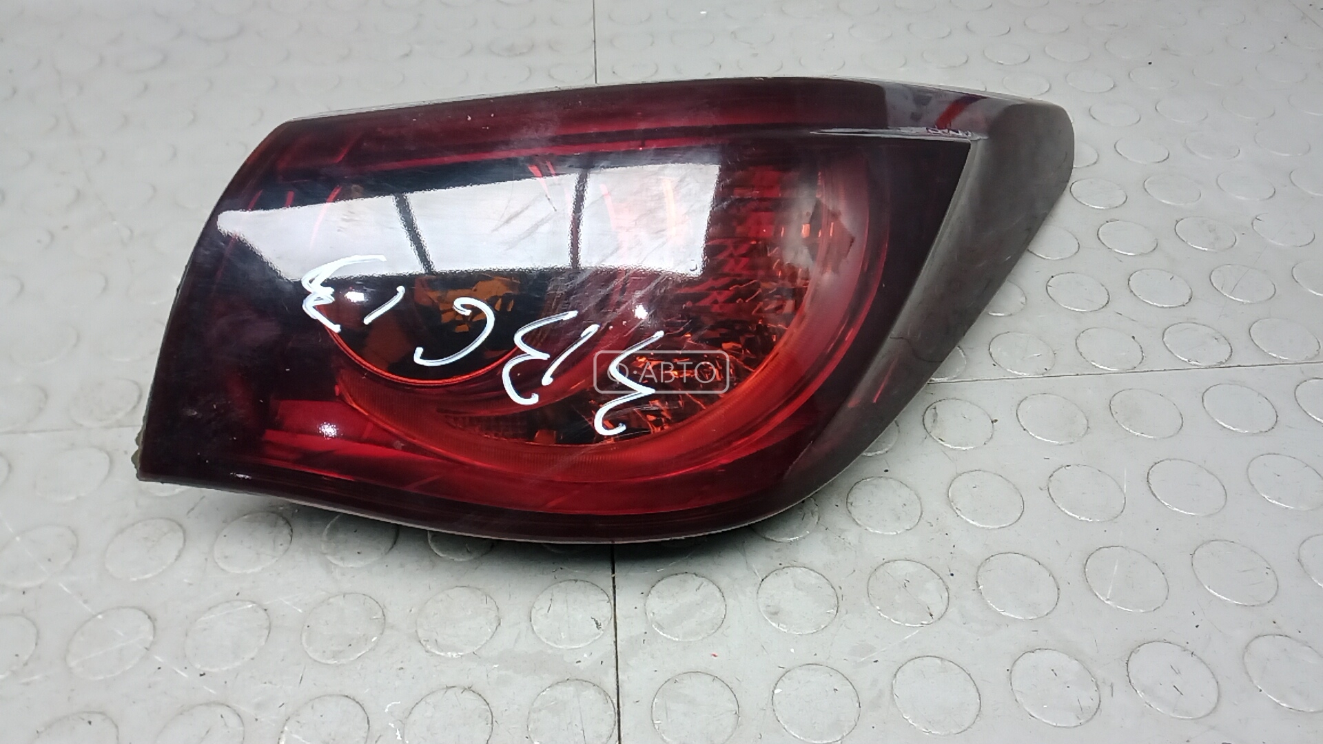 Фонарь задний правый