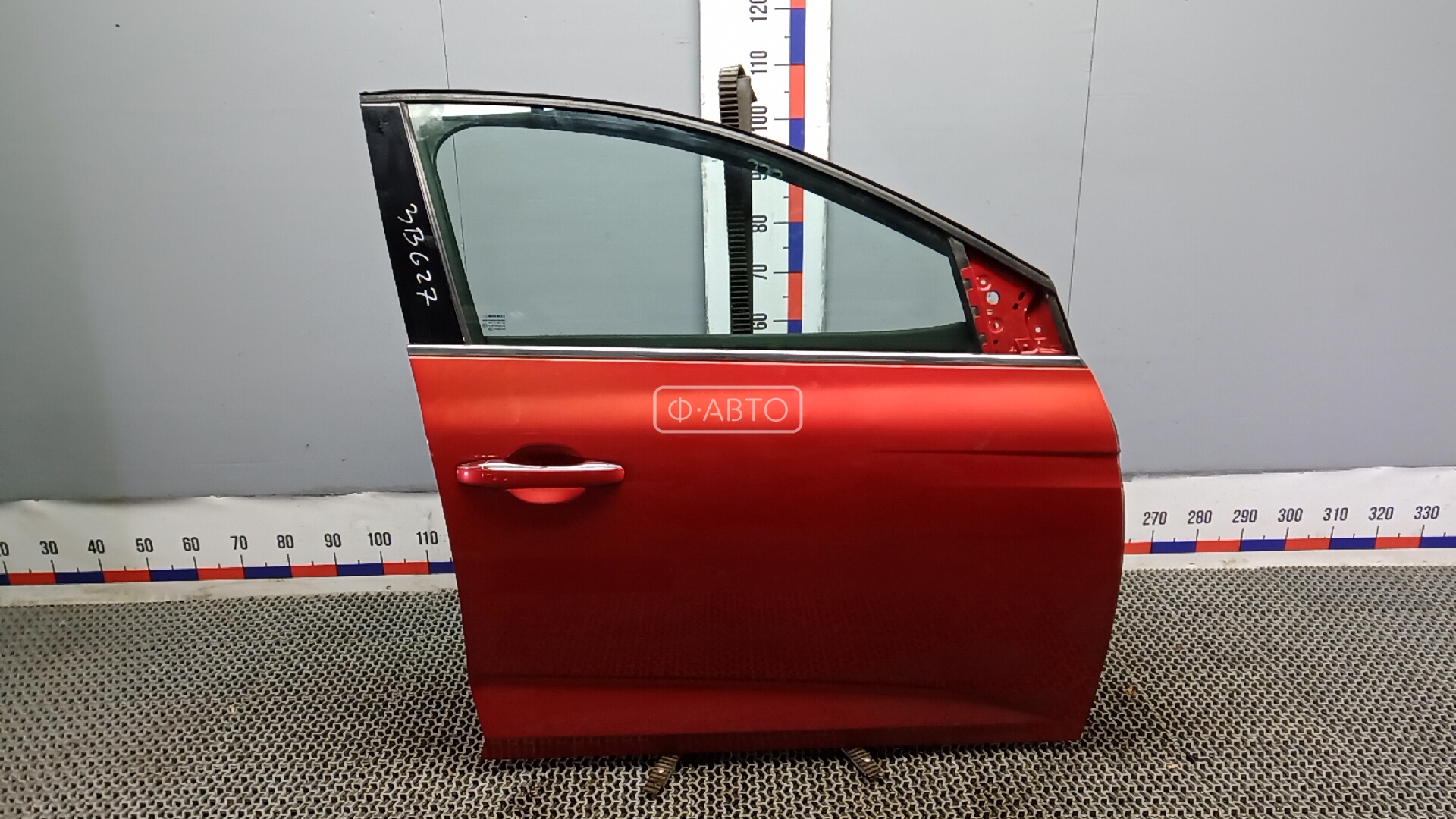 Дверь передняя правая