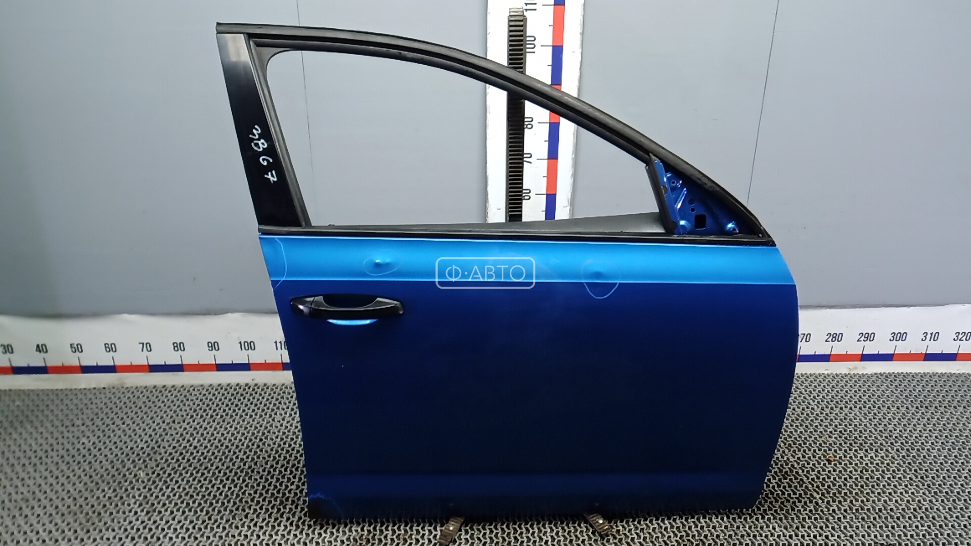 Дверь передняя правая