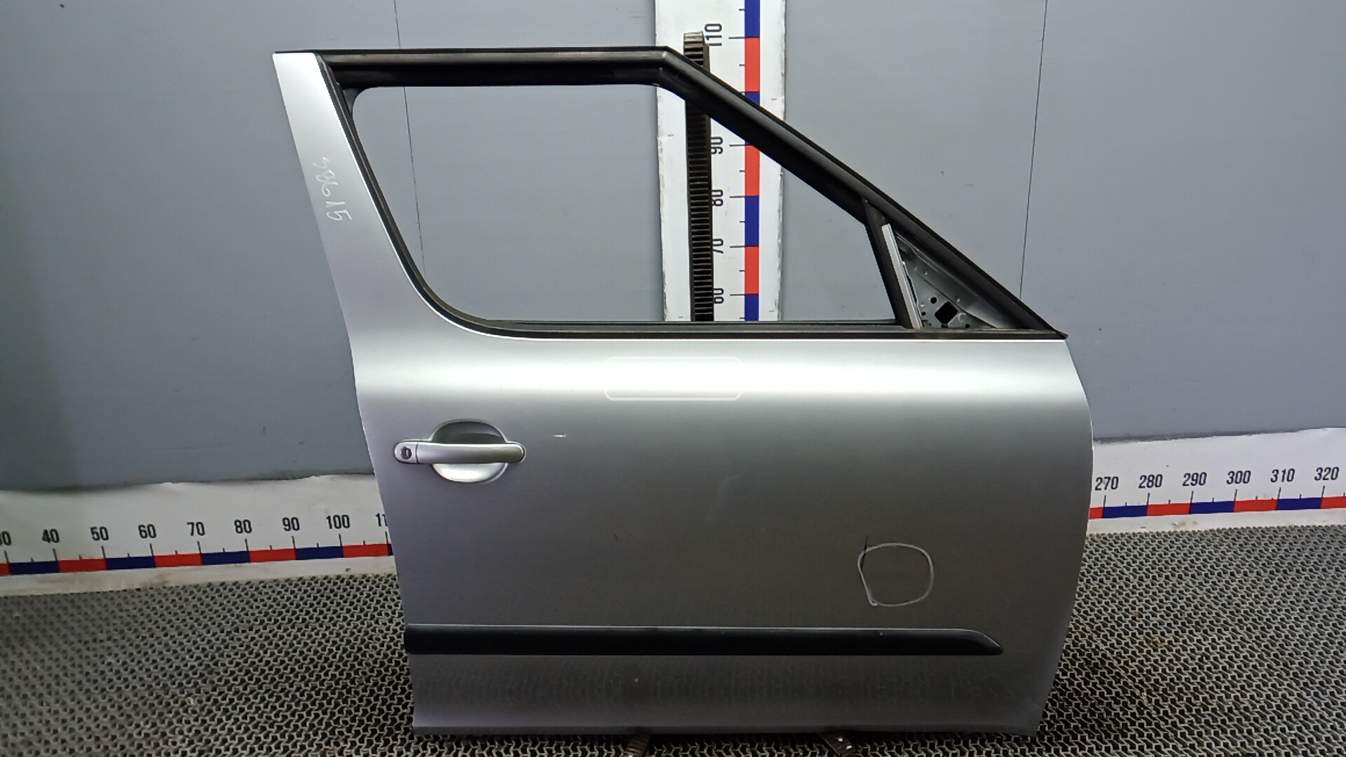 Дверь передняя правая