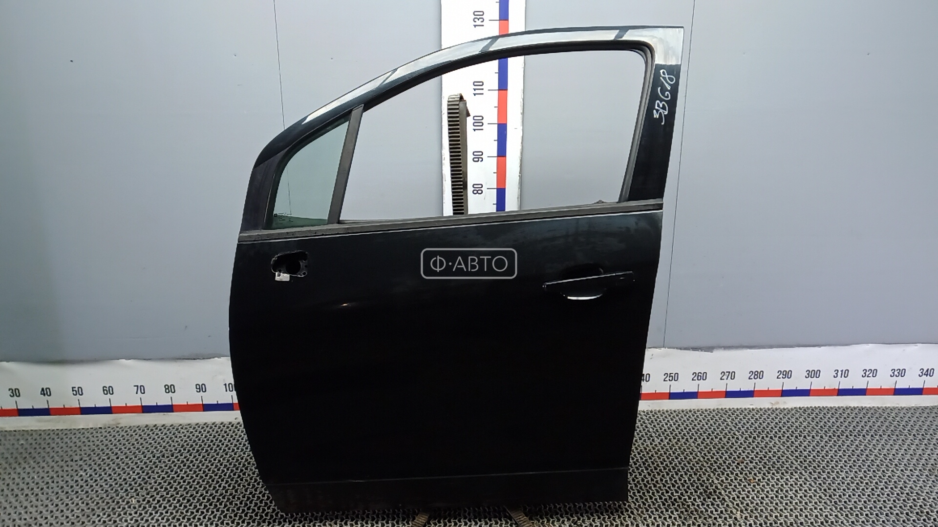 Дверь передняя левая