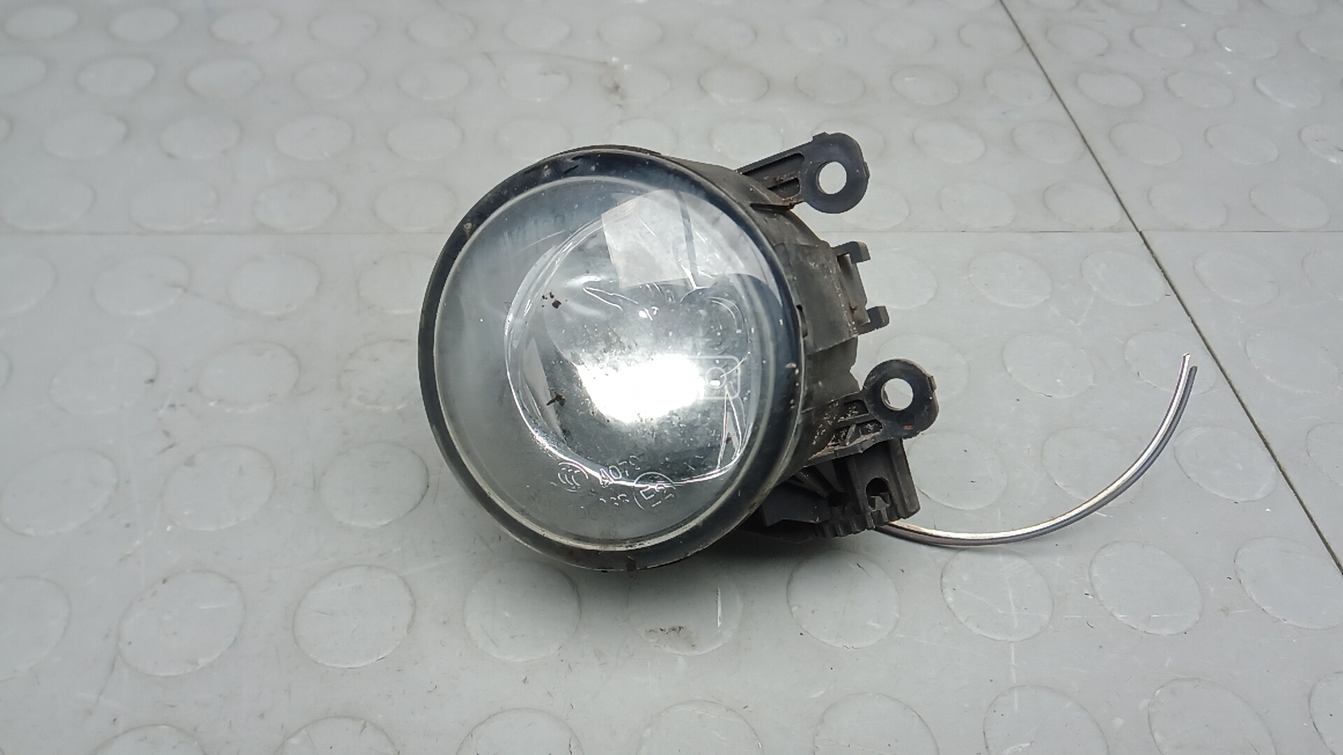 Фара галогенная правая передняя