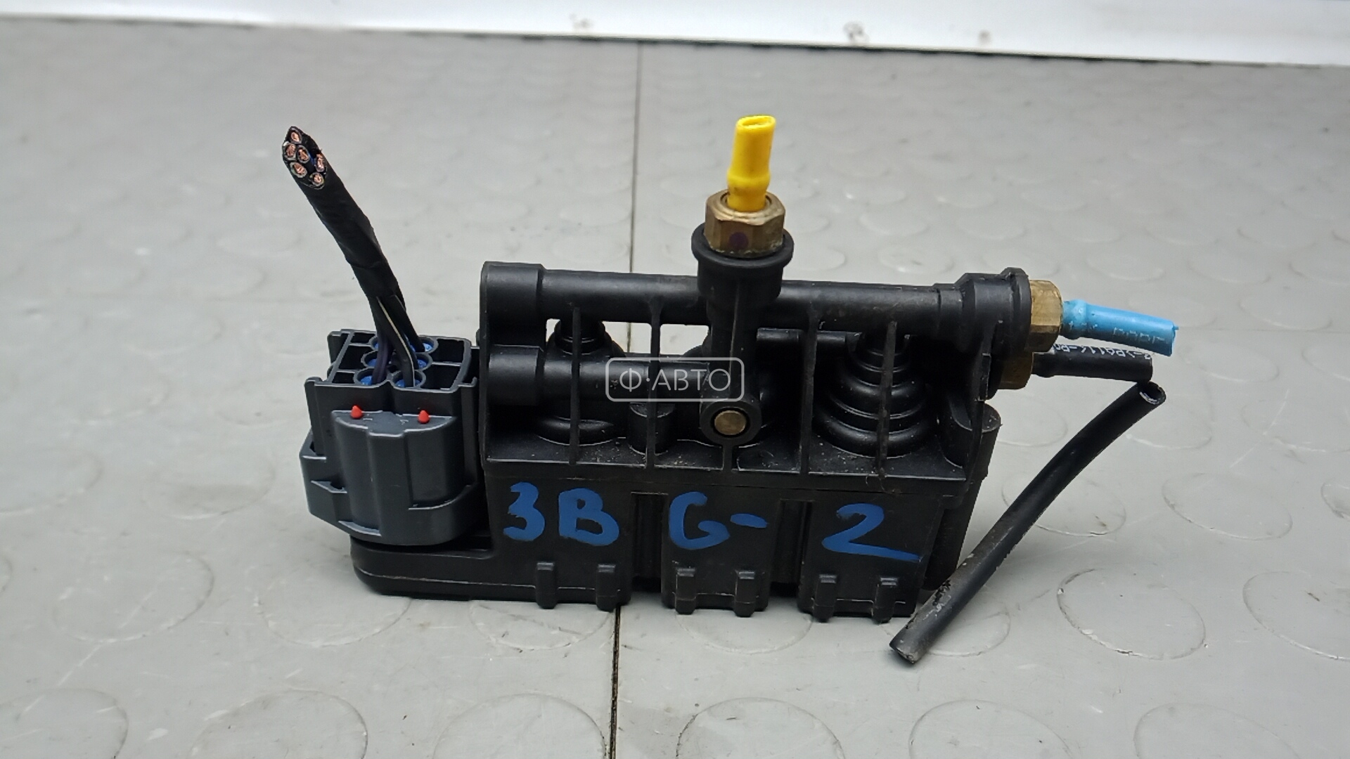 Клапан пневмоподвески