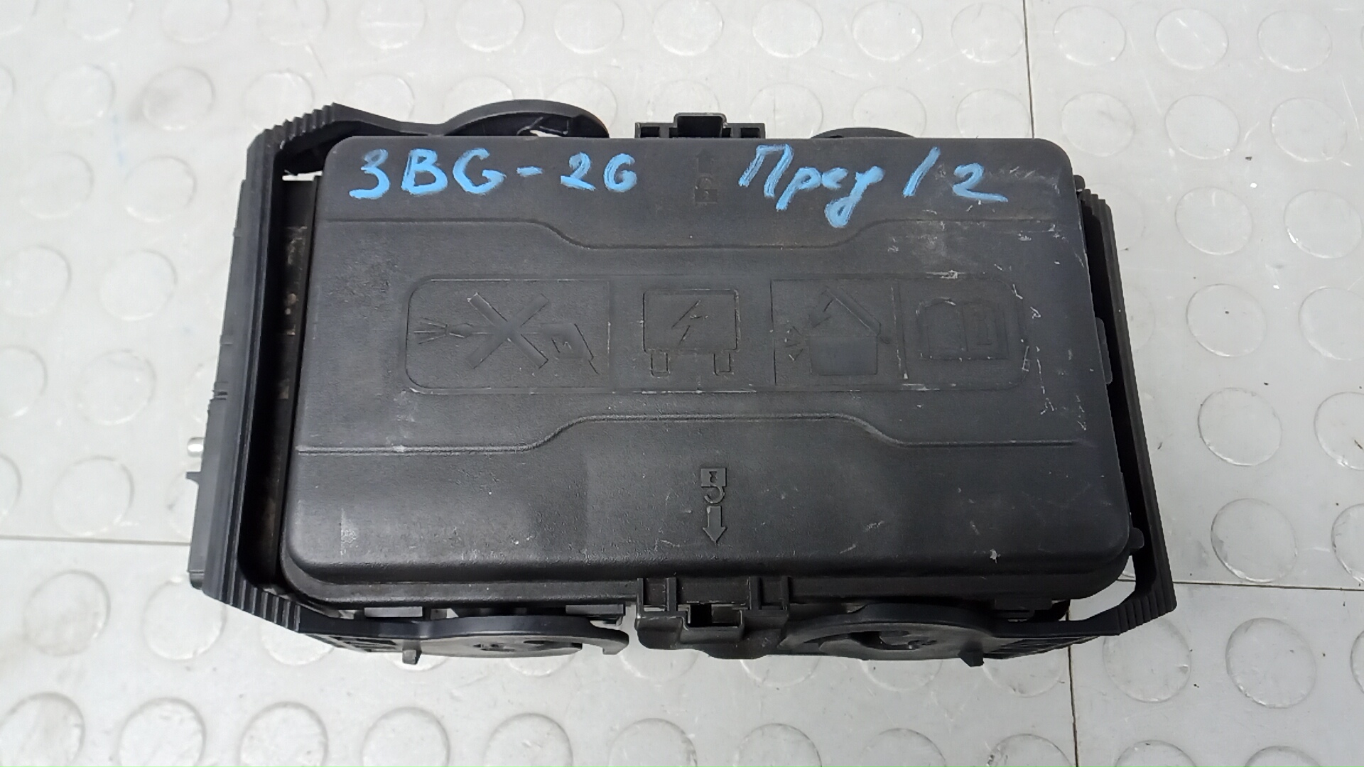 Блок предохранителей OPEL INSIGNIA 2