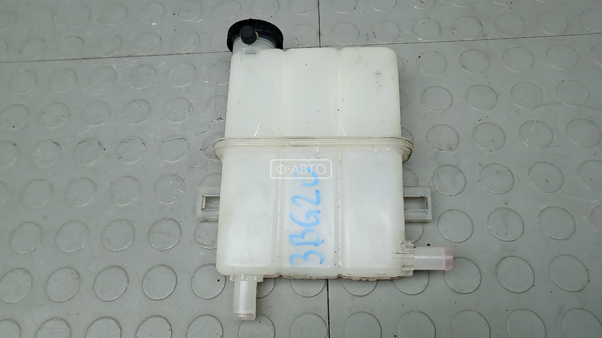 Бачок расширительный