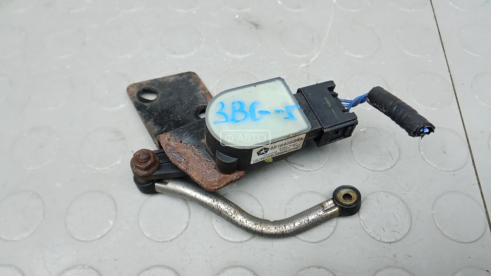 Датчик положения подвески JEEP GRAND CHEROKEE WK2