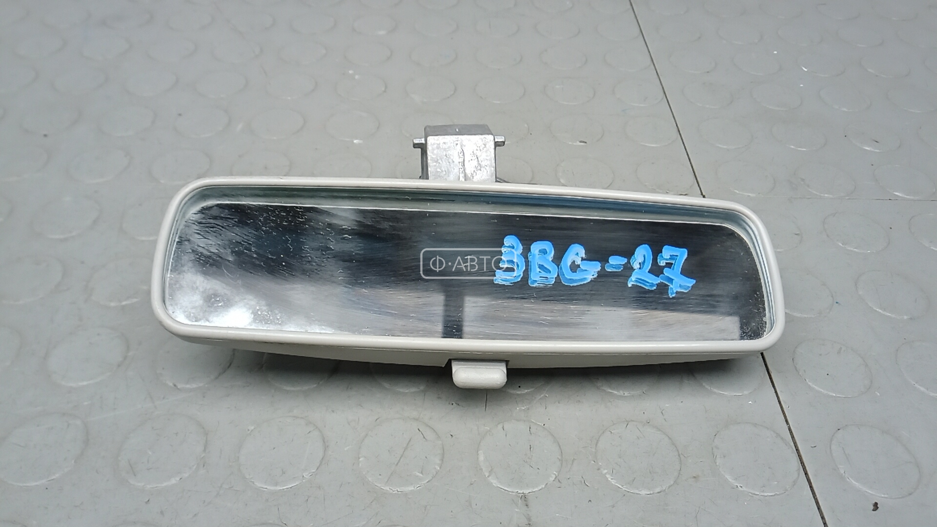 Зеркало салона