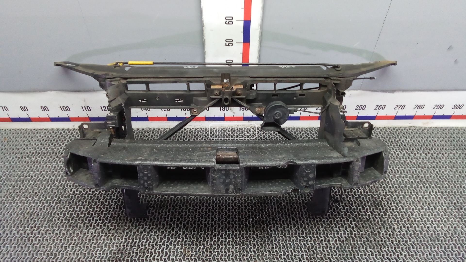 Передняя панель крепления облицовки (телевизор)