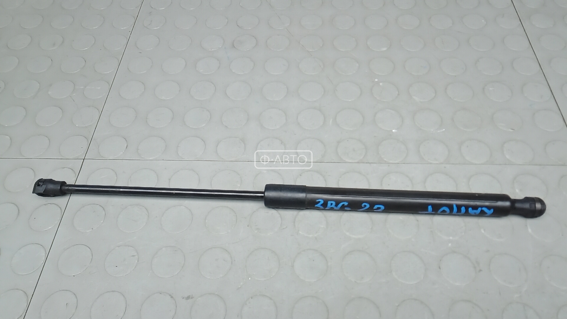 Амортизатор капота