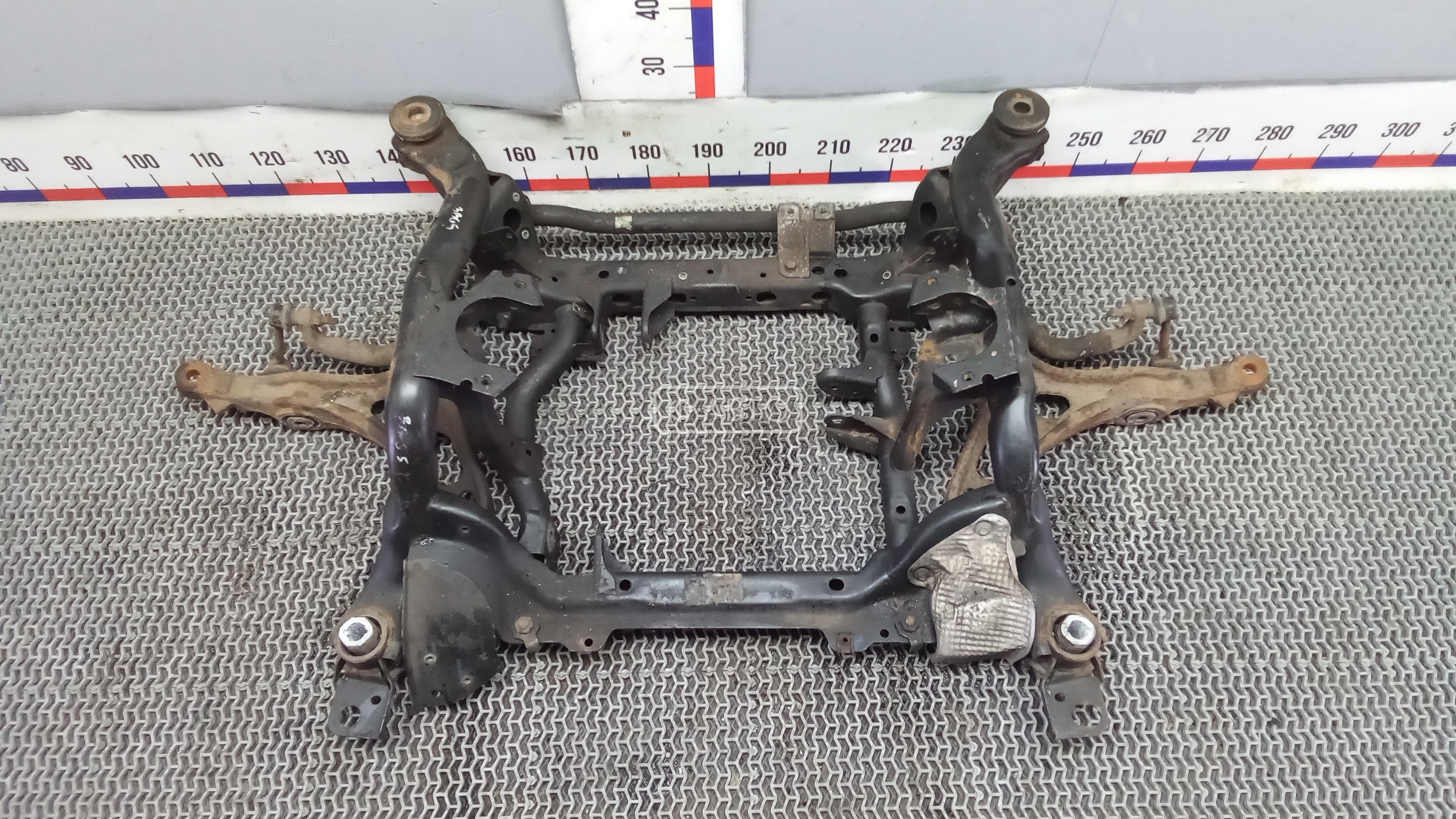 Балка подвески передняя