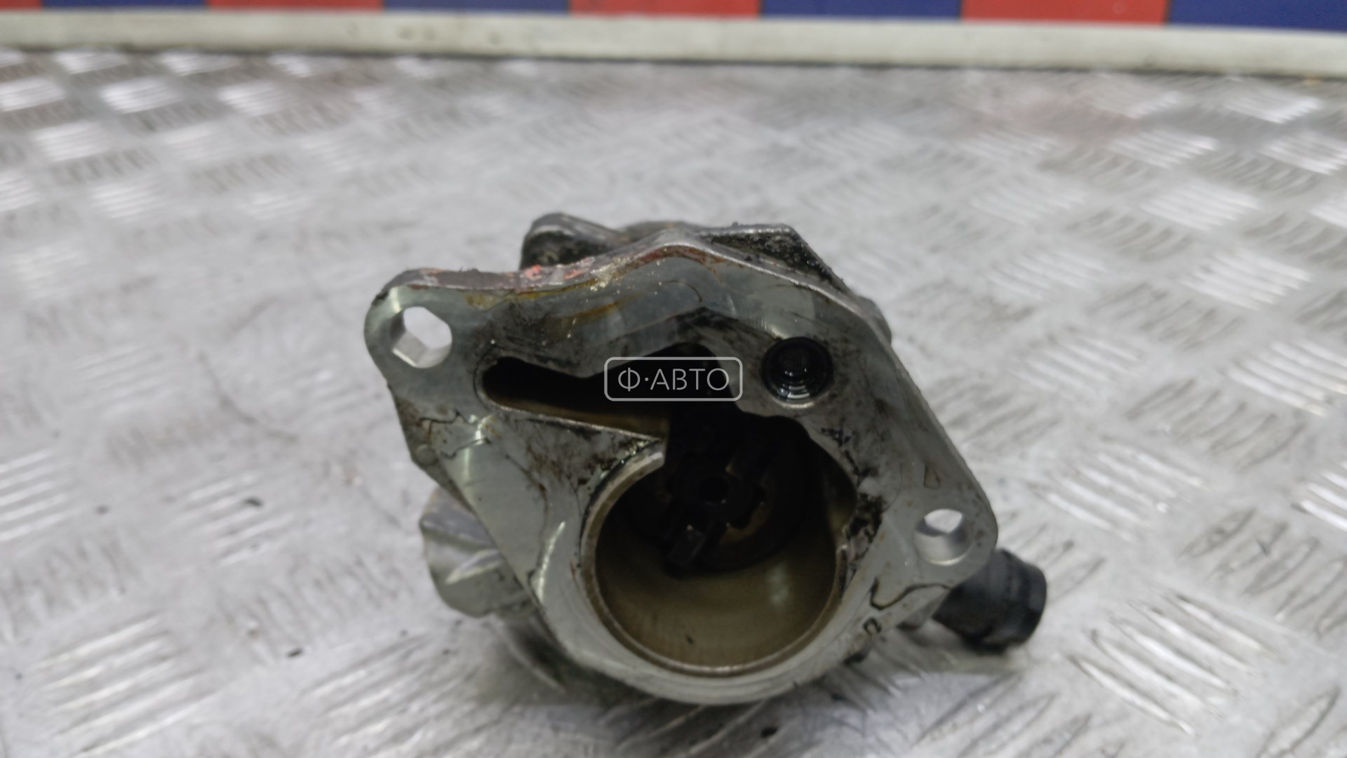 Насос вакуумный