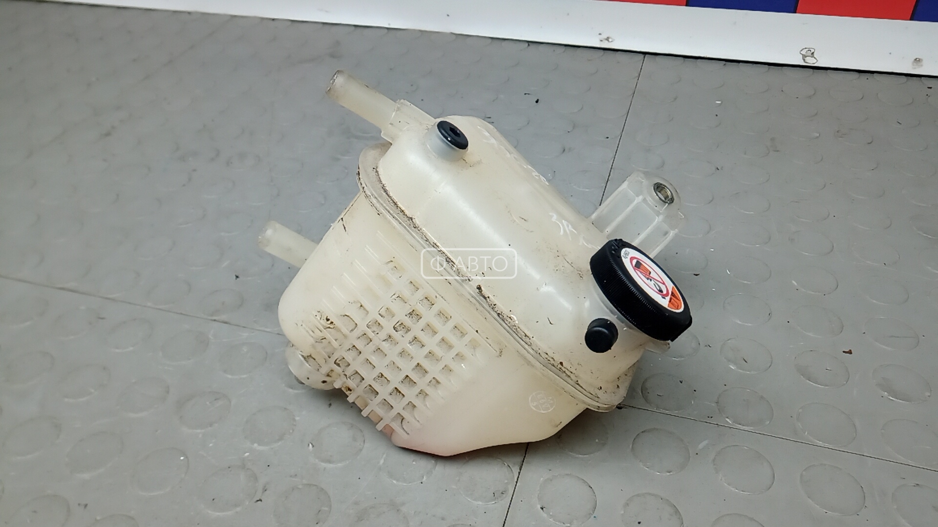 Бачок расширительный