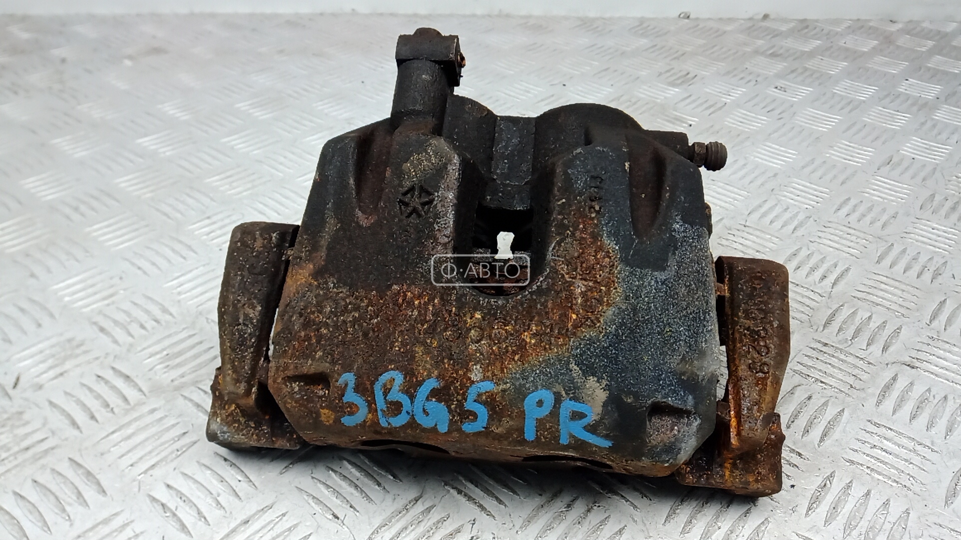 Суппорт тормозной передний правый