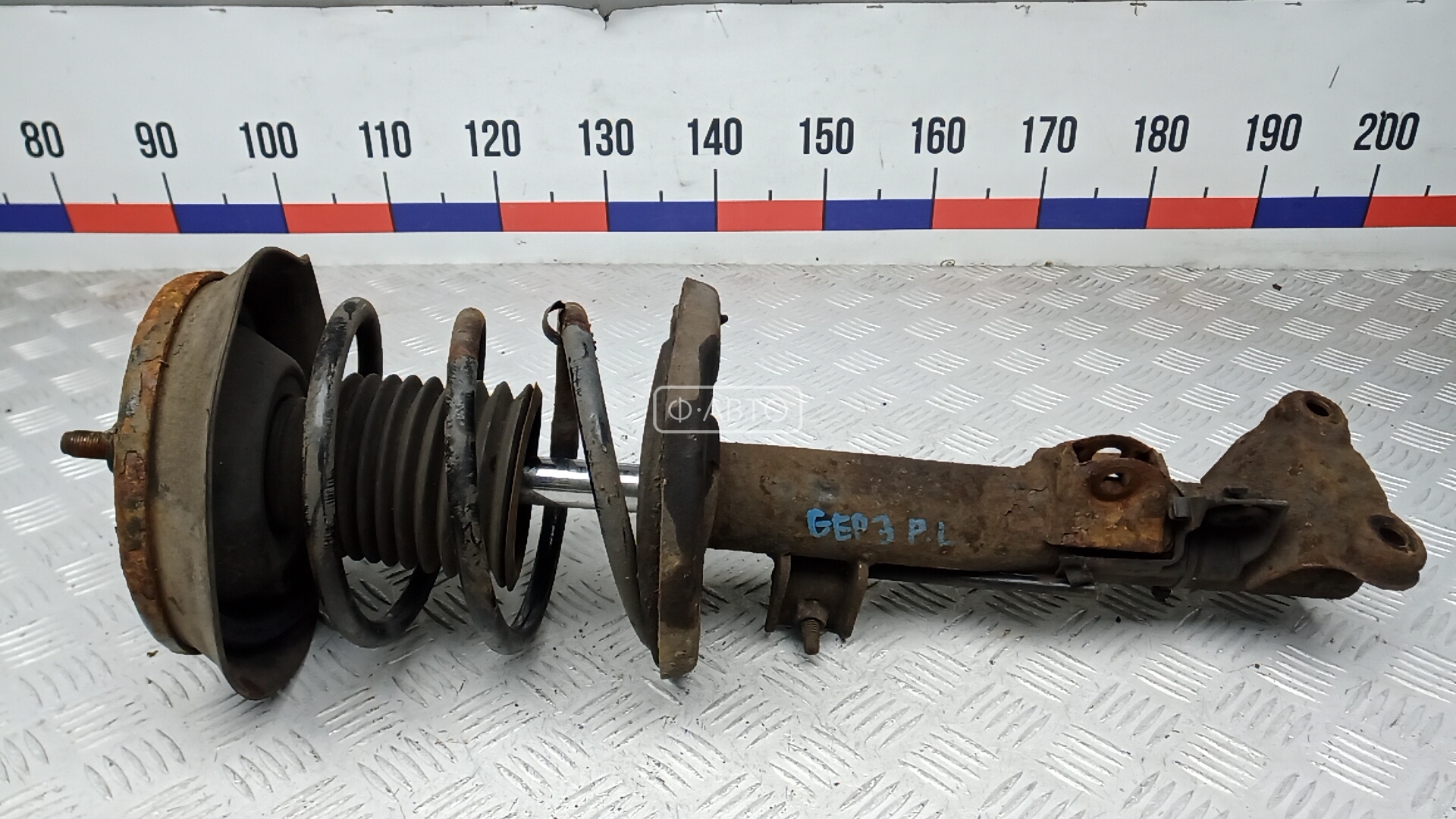 Стойка передняя левая