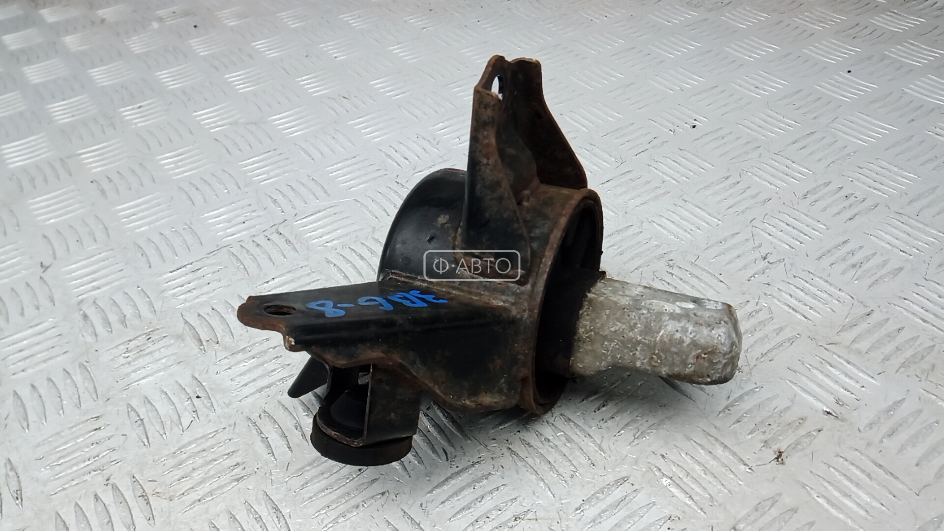 Подушка двигателя бензиновая