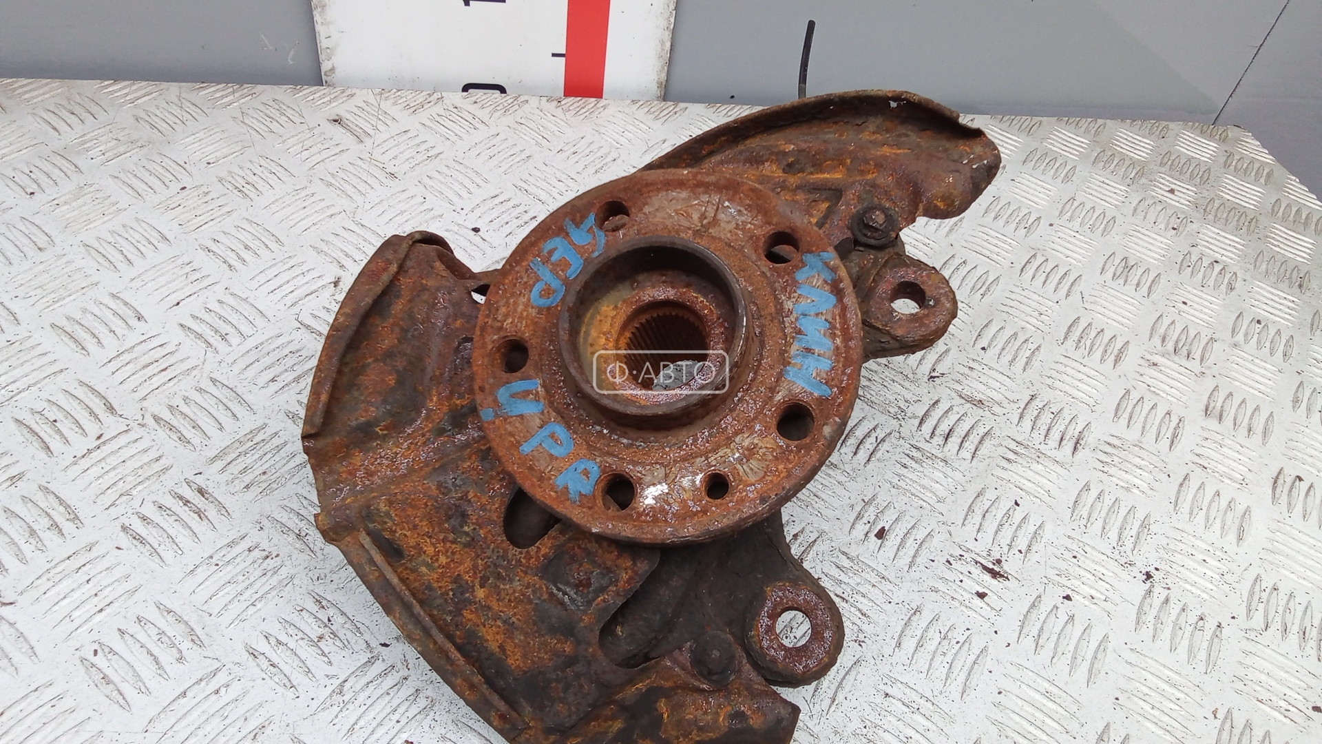 Ступица передняя правая