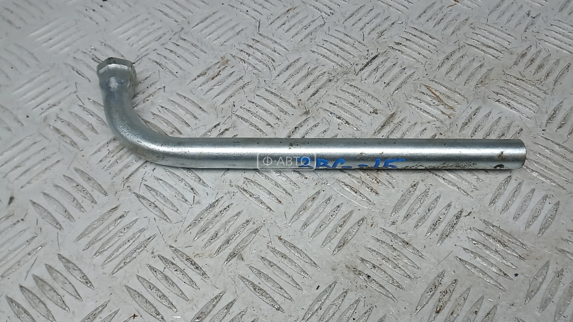 Ключ колесный