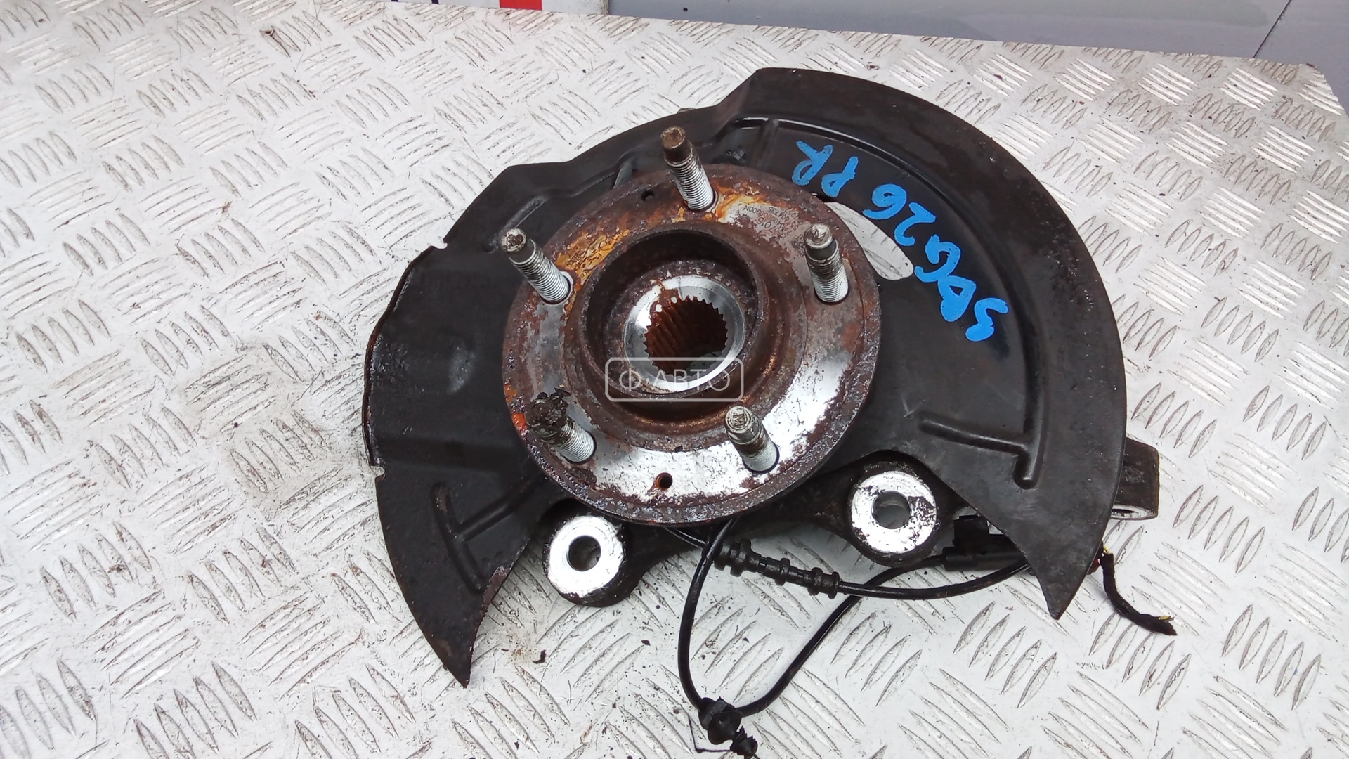 Ступица передняя правая