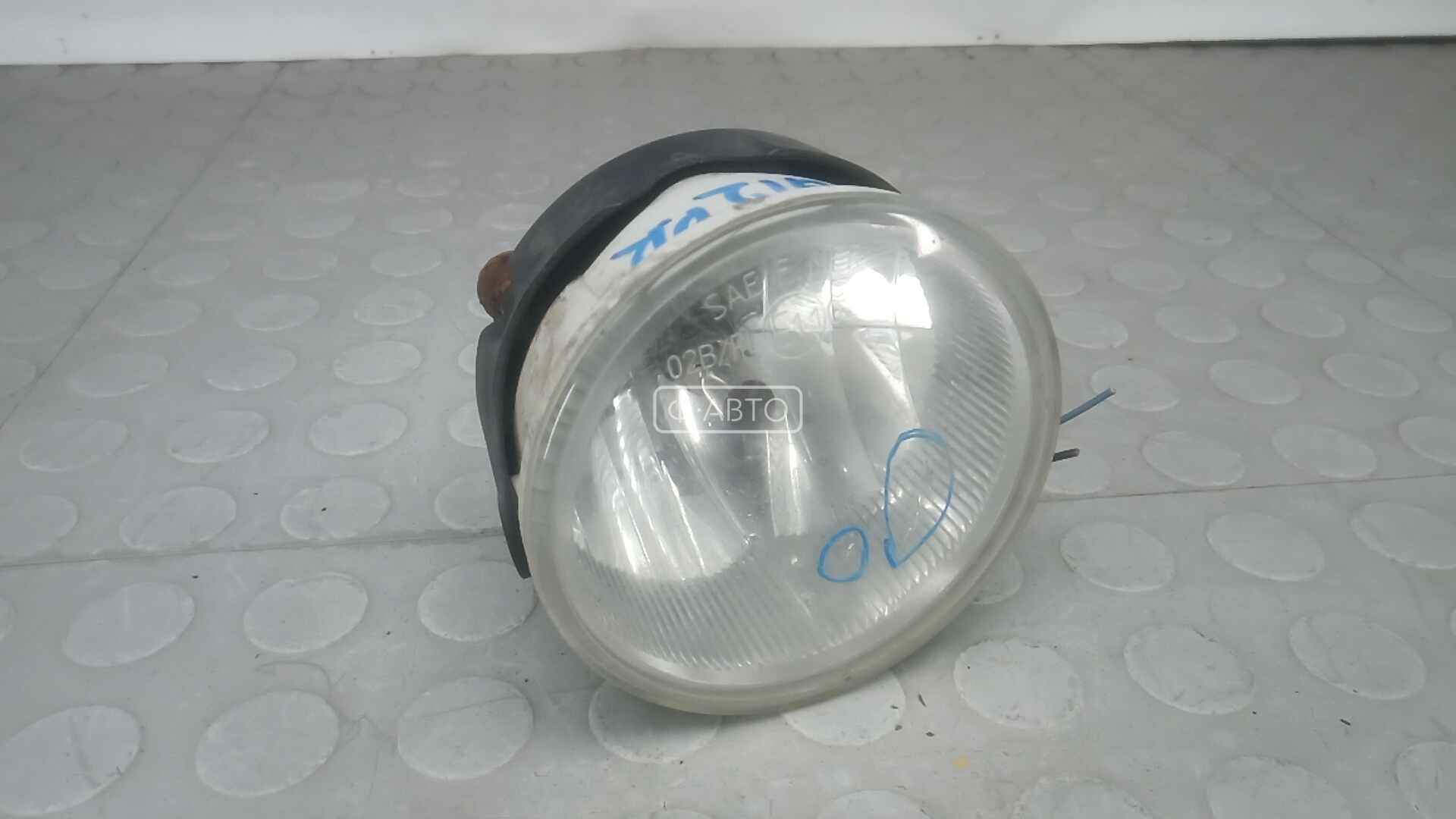 Фара галогенная правая передняя