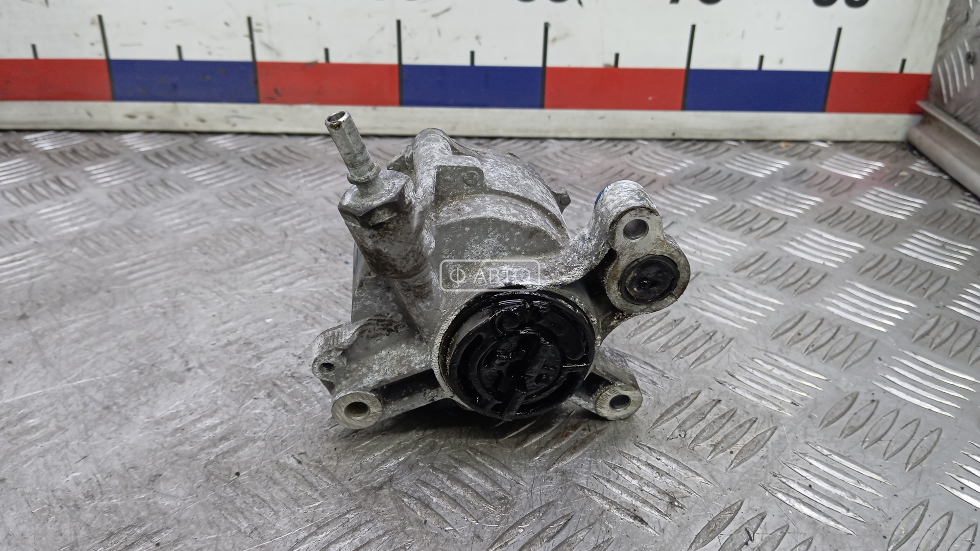 Насос вакуумный