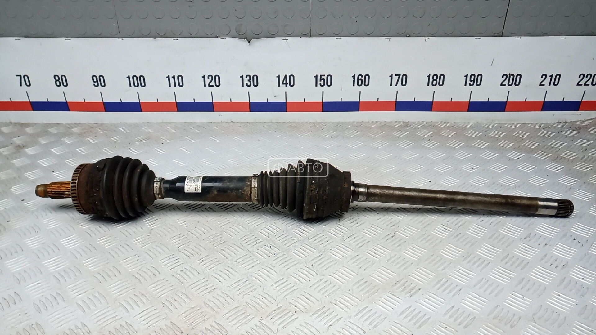 Привод передний правый