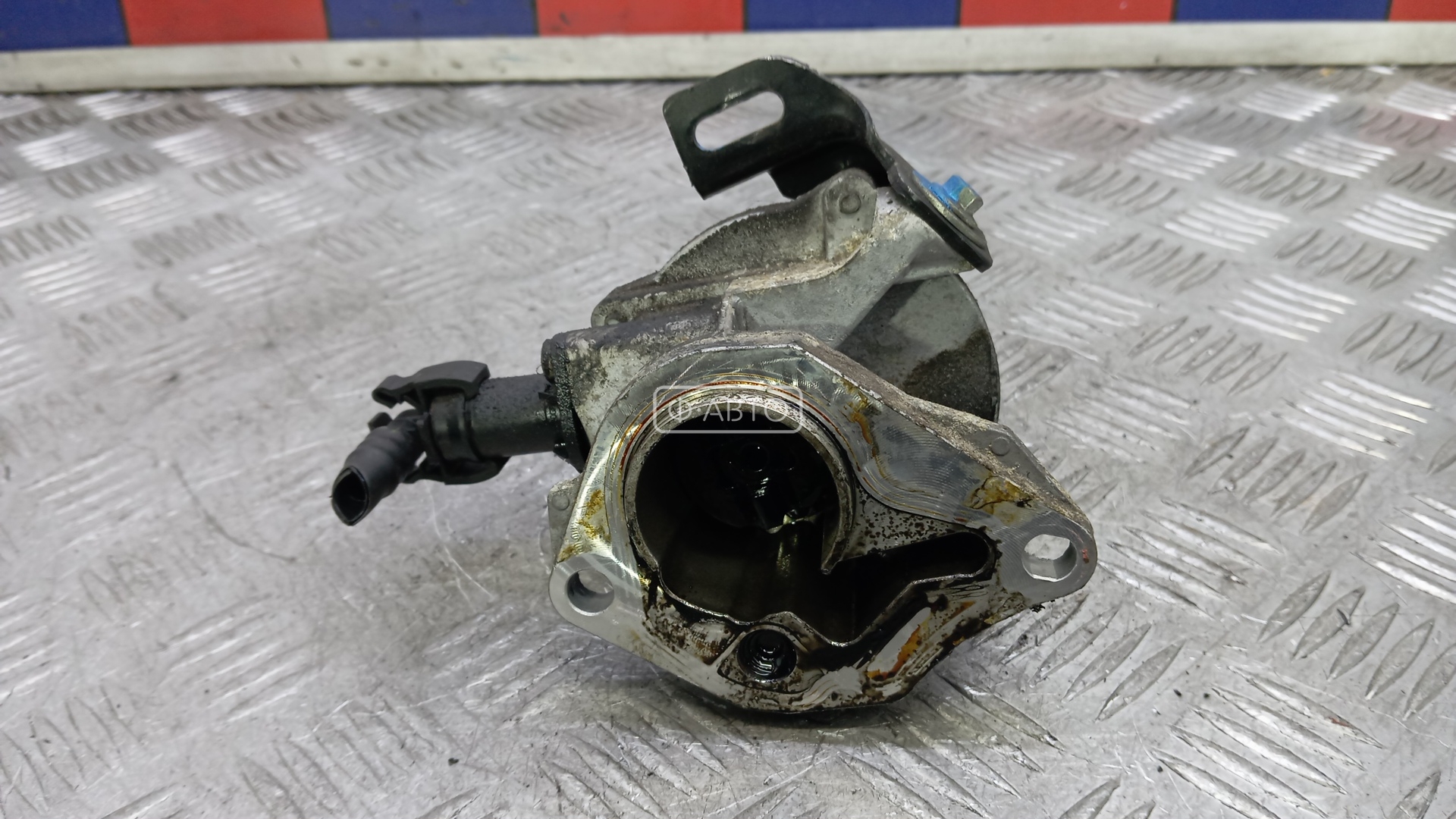 Насос вакуумный