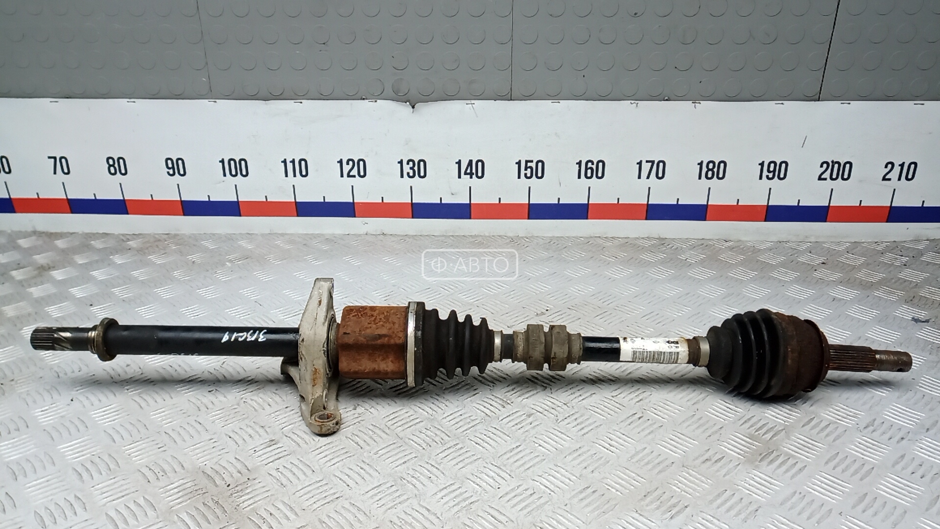 Привод передний правый