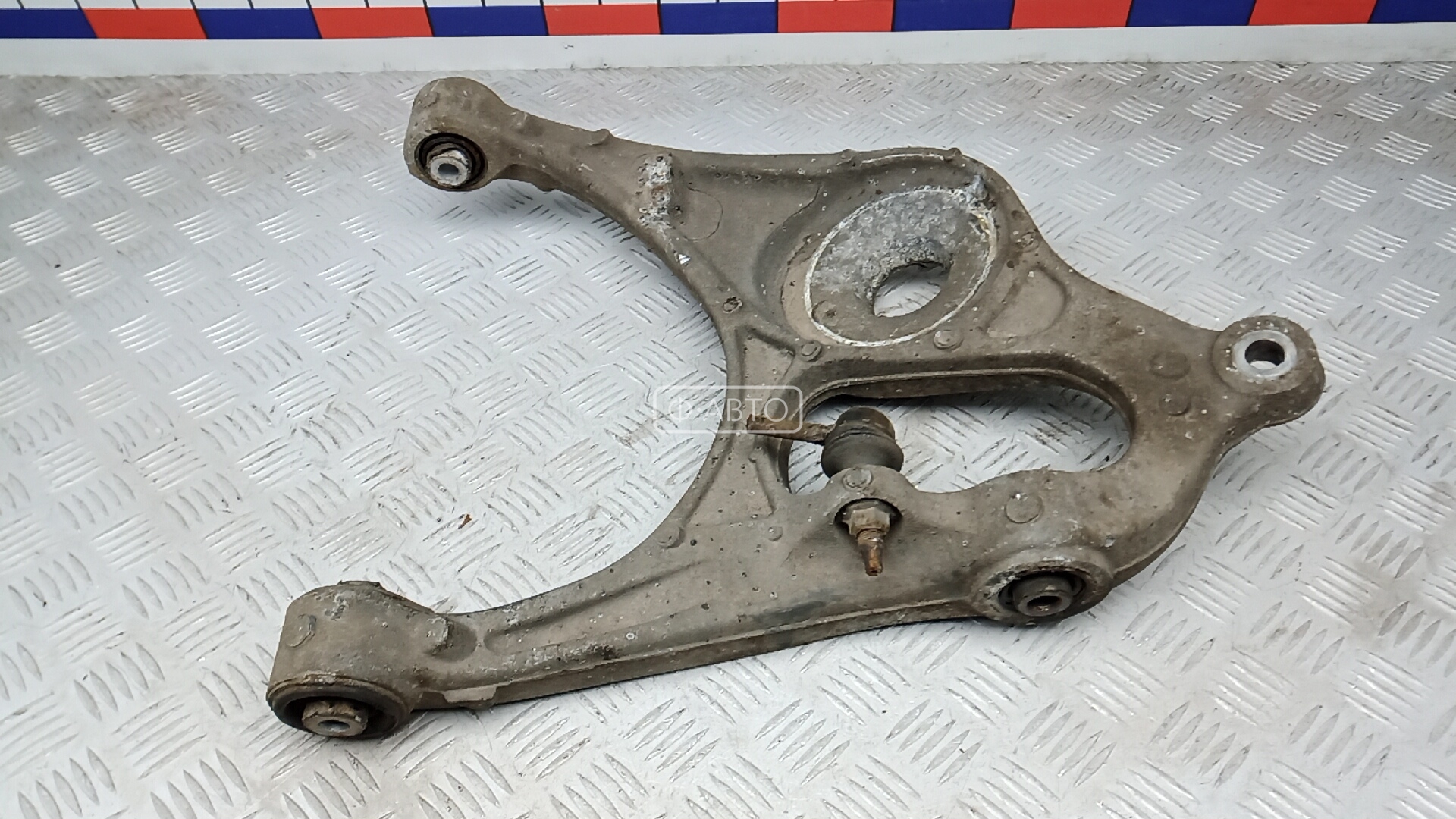 Рычаг задний