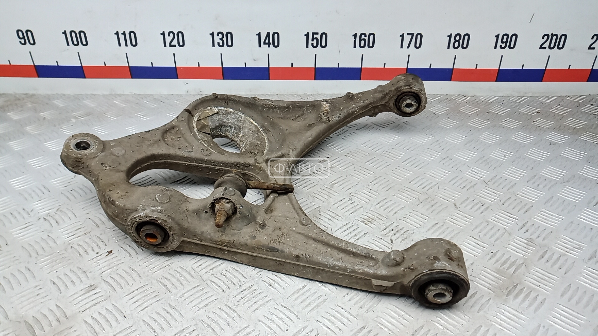 Рычаг задний