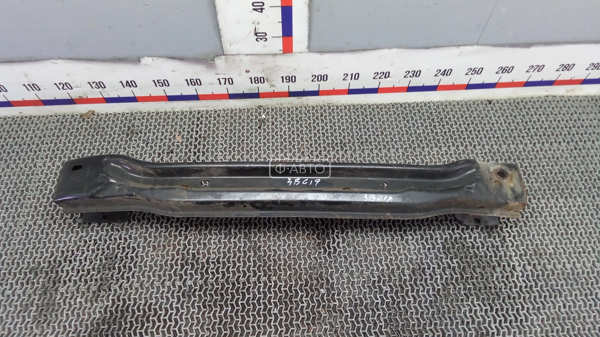 Усилитель бампера задний