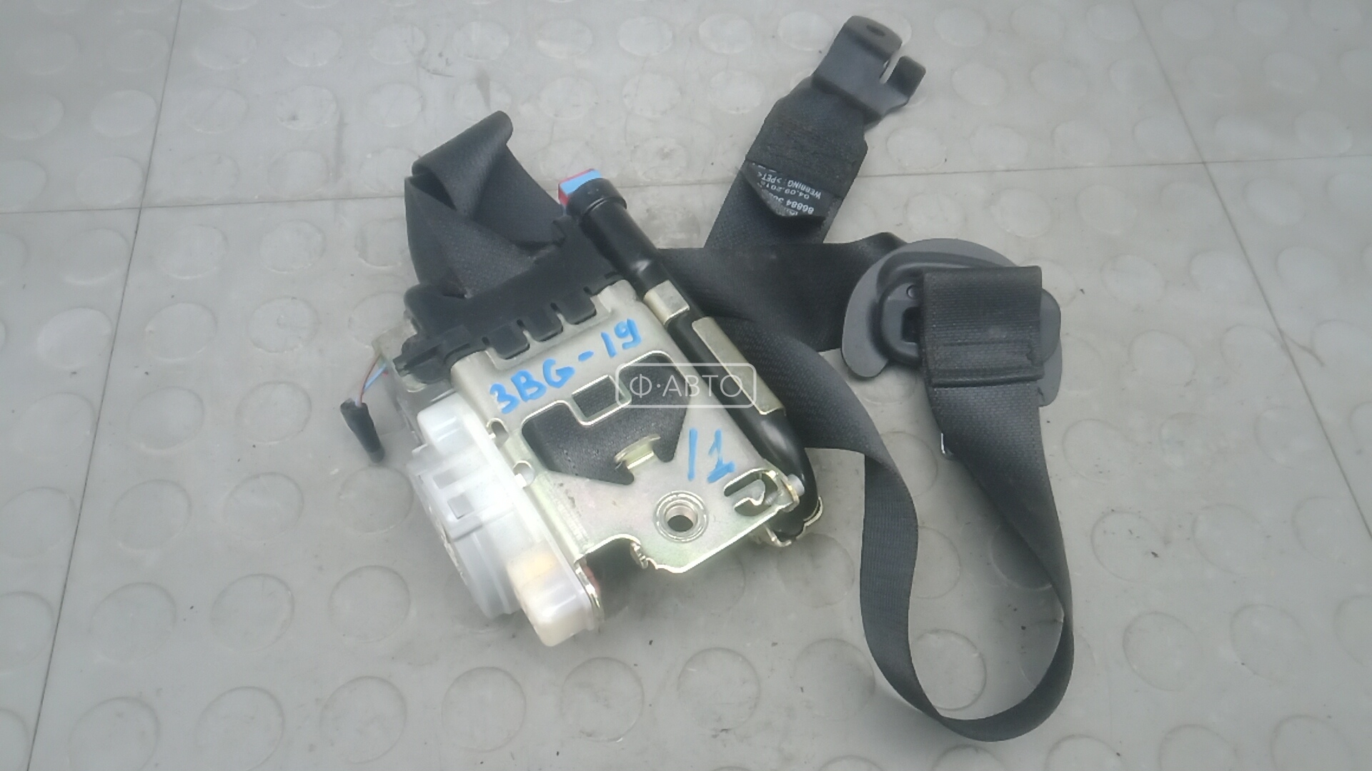 Ремень безопасности с пиропатроном сиденья переднего