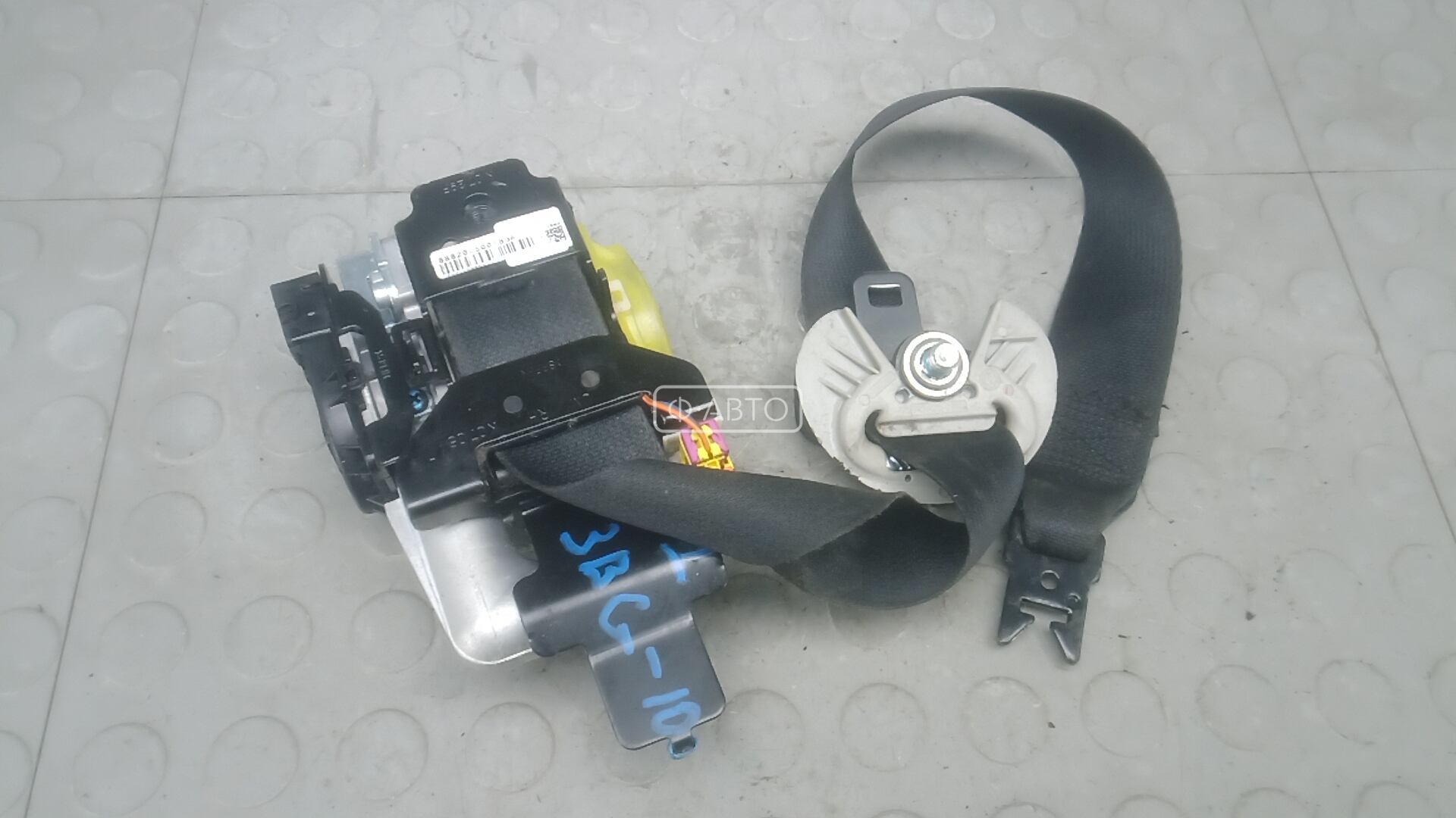 Ремень безопасности с пиропатроном сиденья переднего