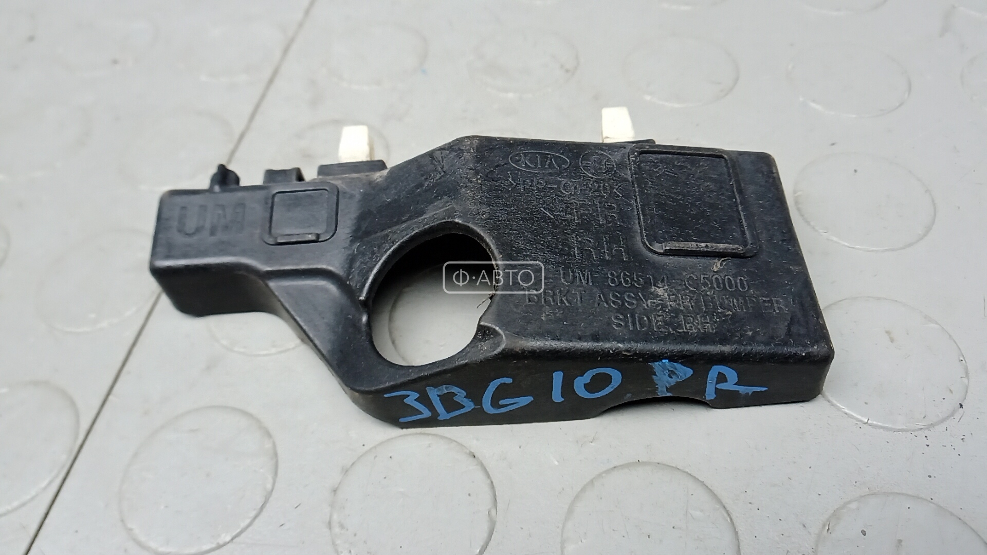 кронштейн крепления крыла