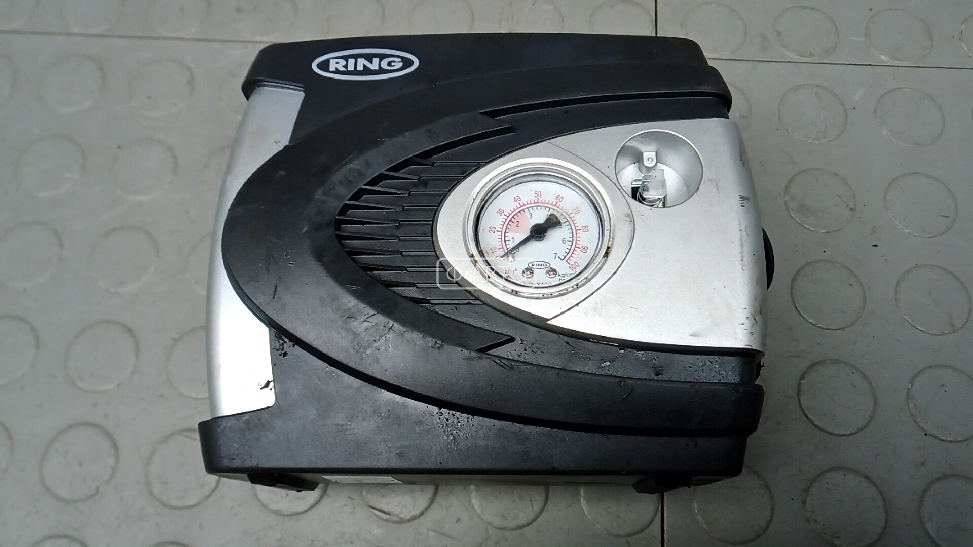 Насос подкачки шин