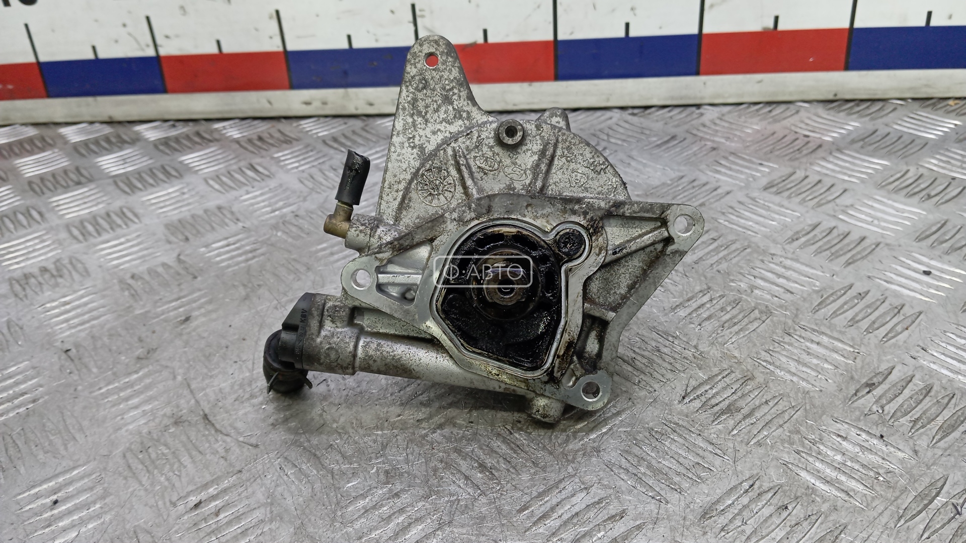 Насос вакуумный