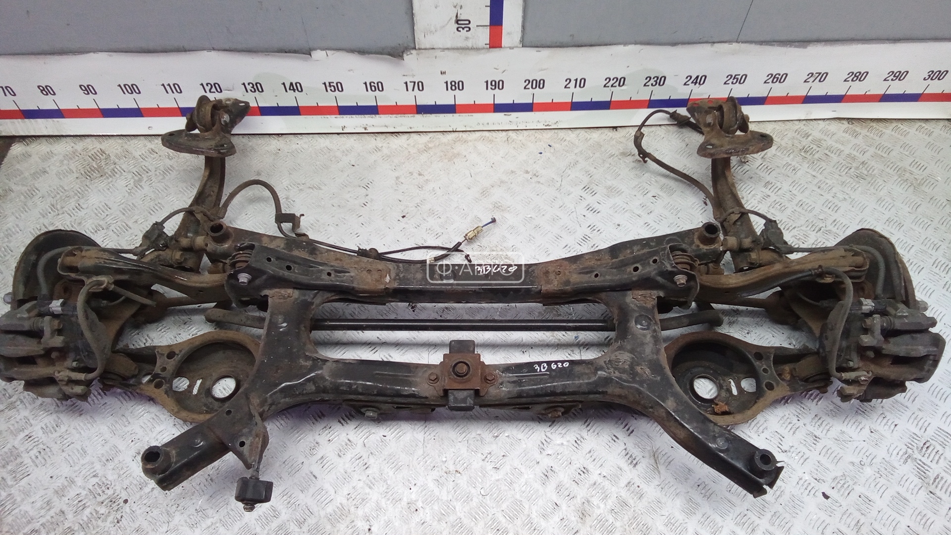 Балка задняя