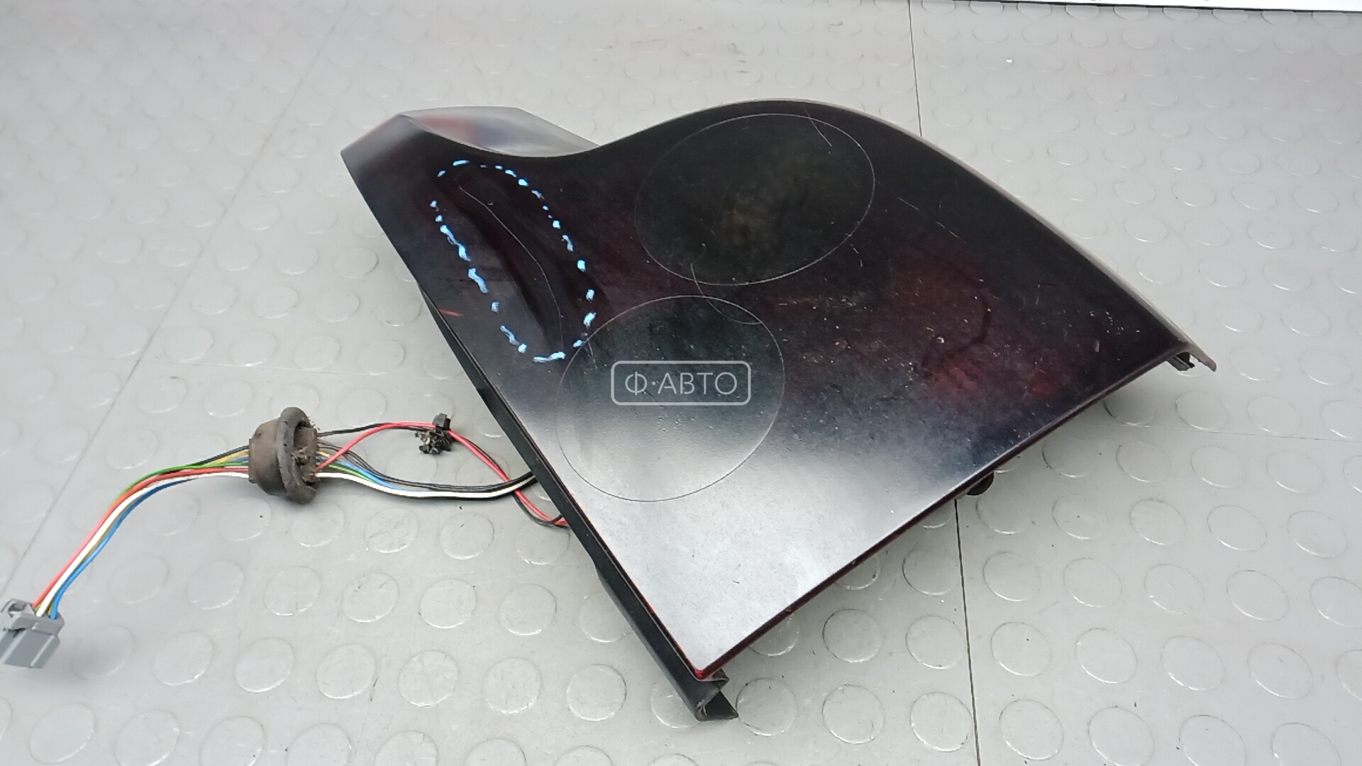 Фонарь задний правый