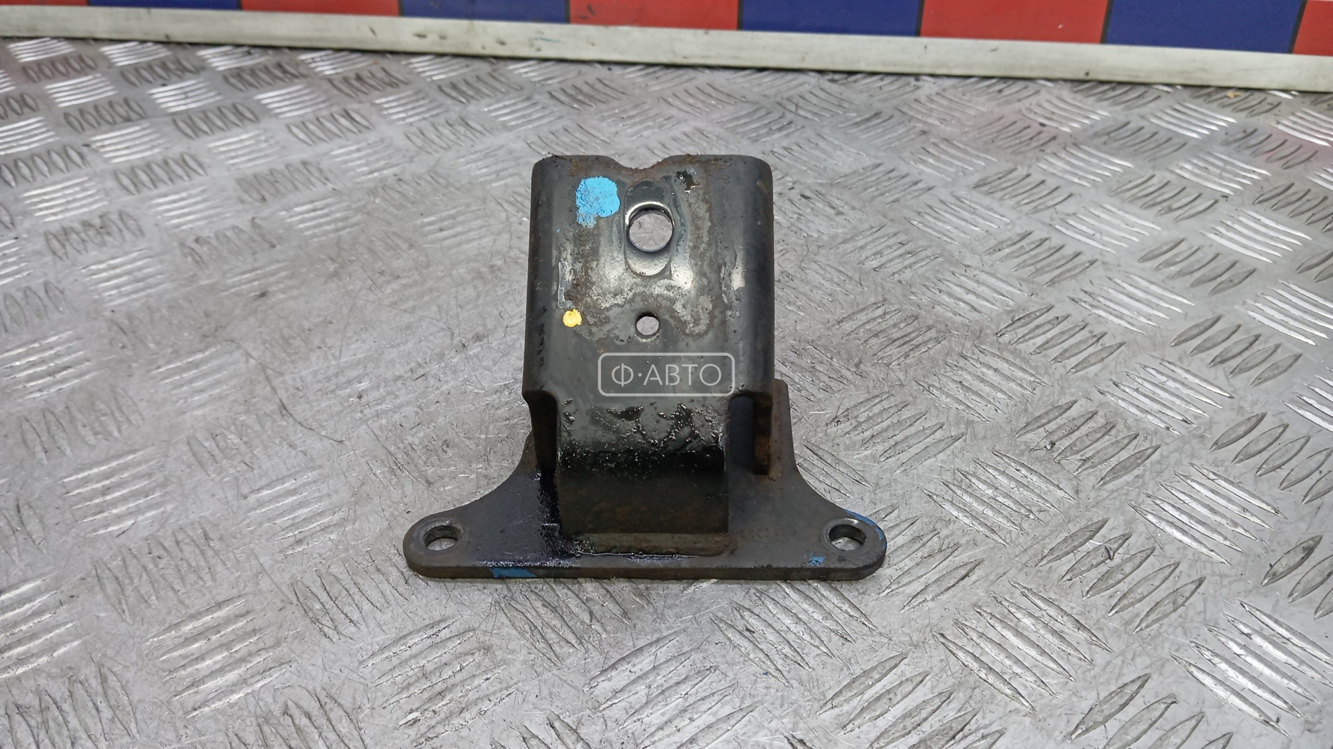 Кронштейн двигателя дизельный