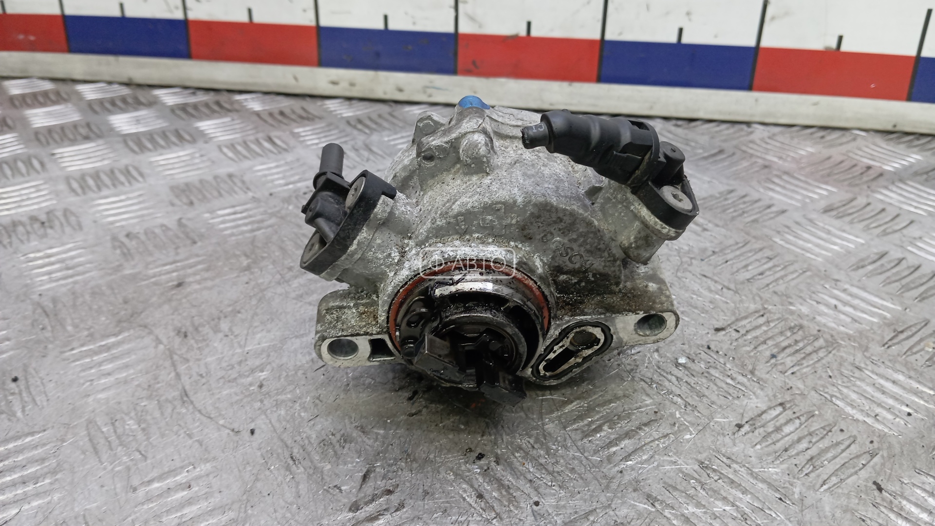 Насос вакуумный