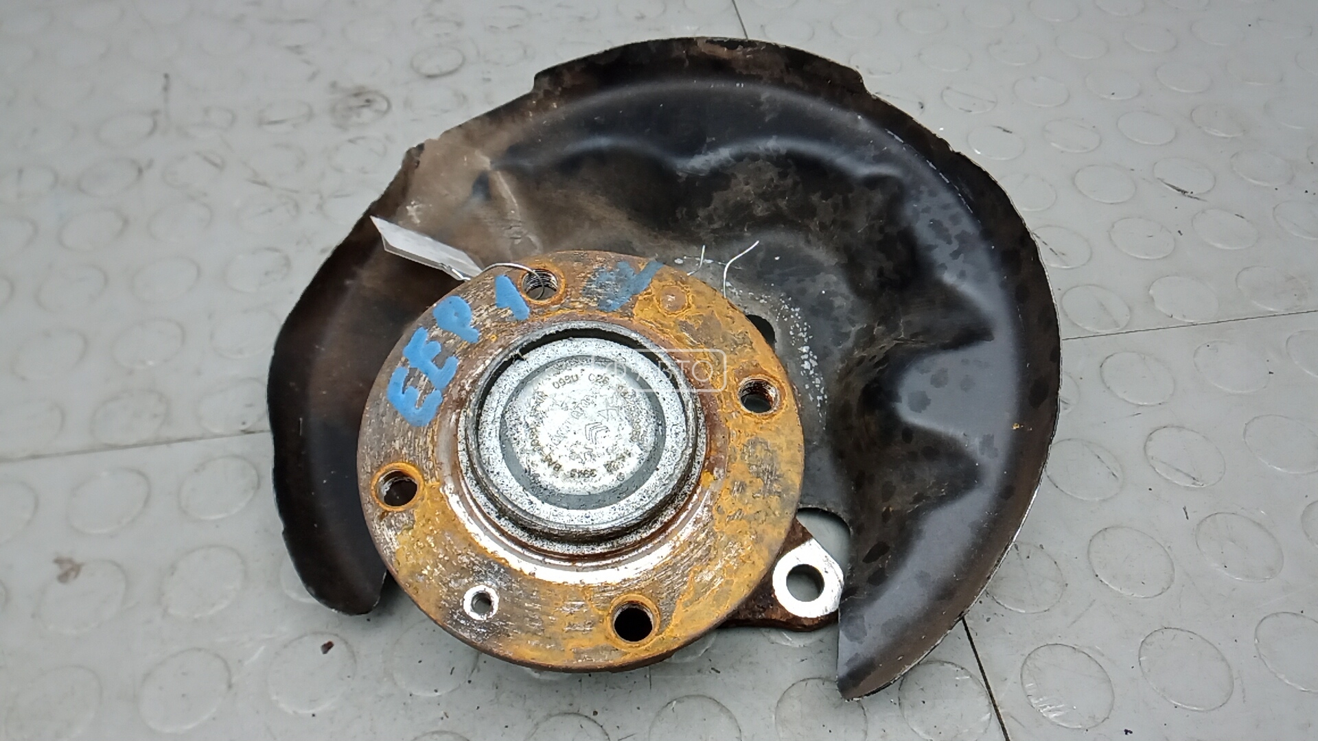 Ступица задняя левая