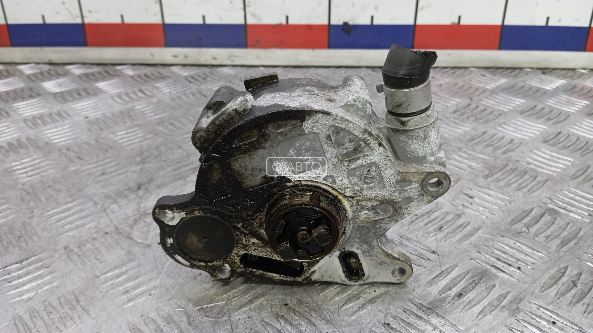 Насос вакуумный