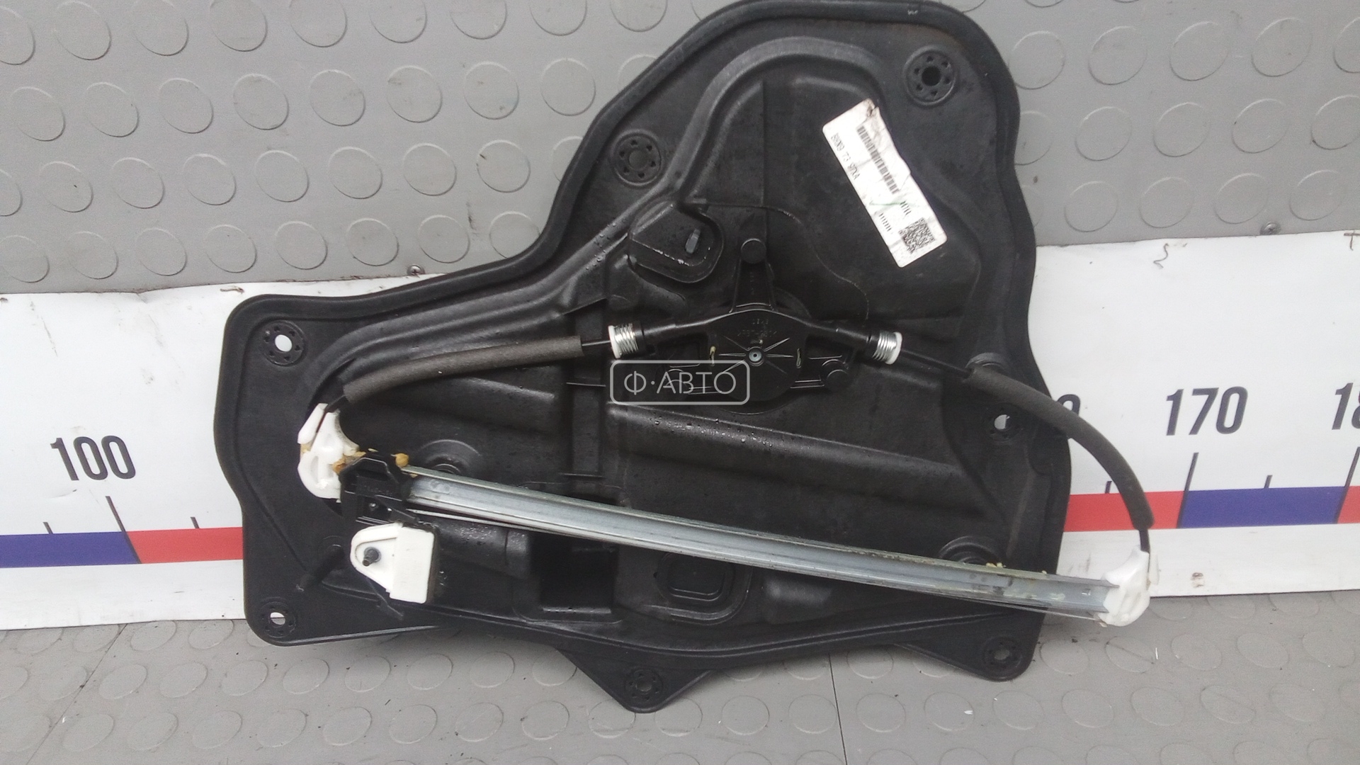 Стеклоподъемник задний левый