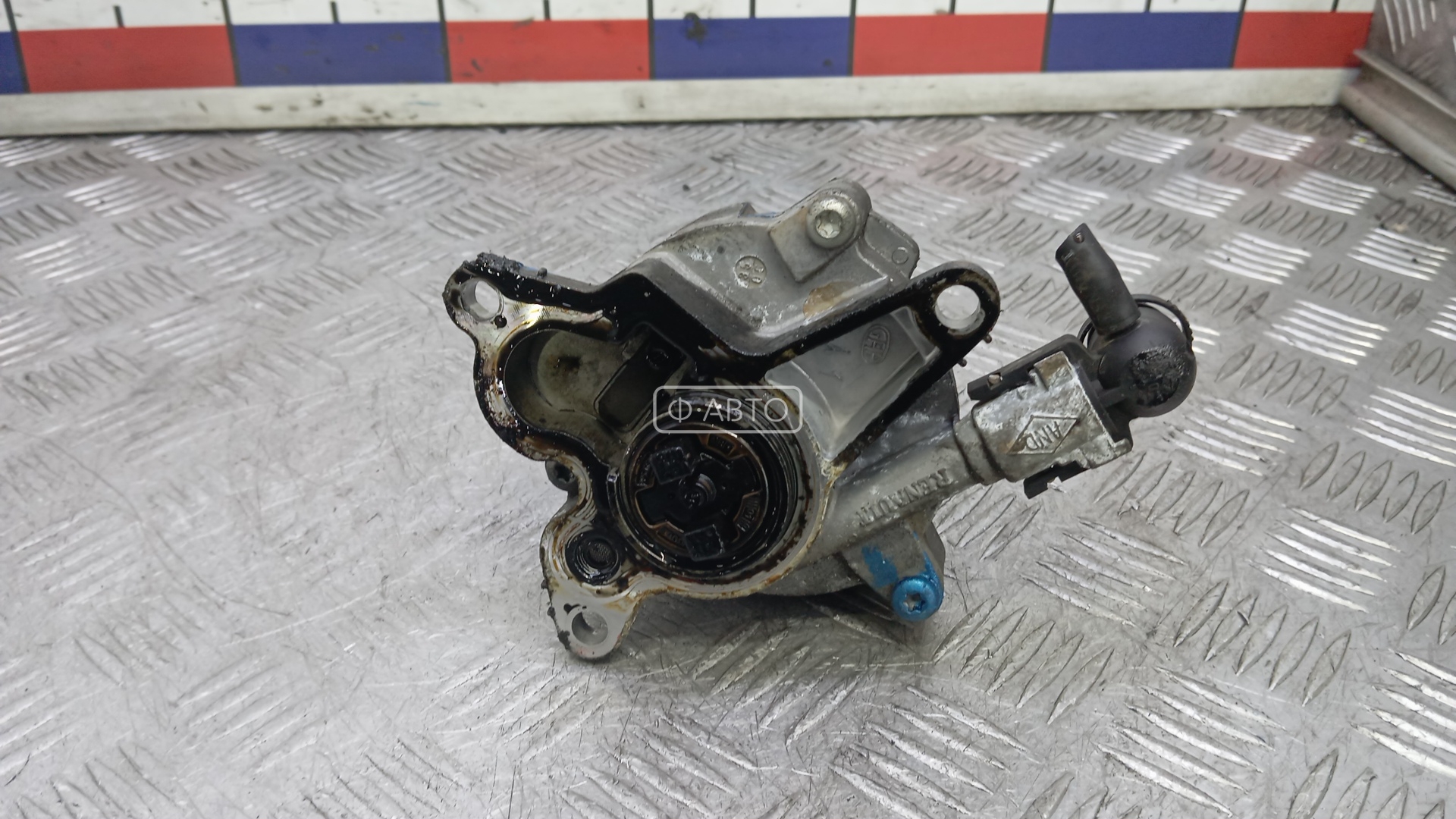 Насос вакуумный