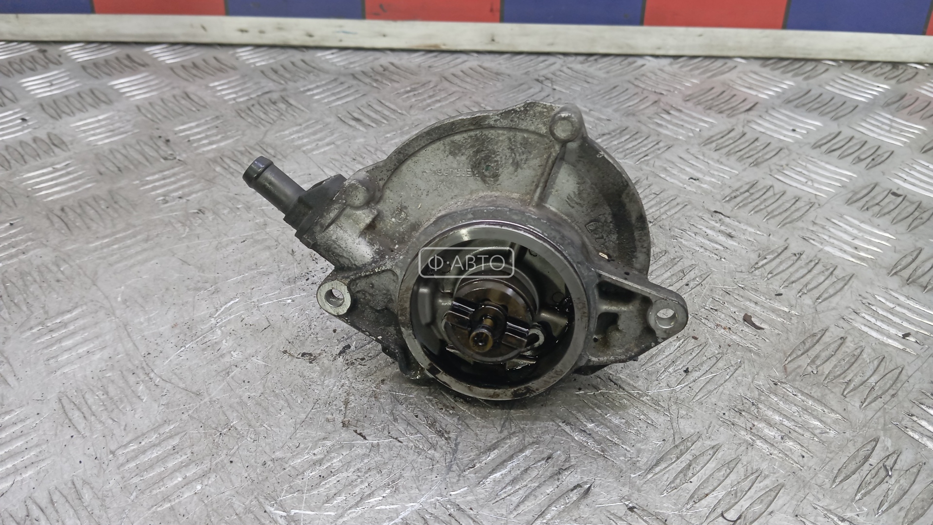 Насос вакуумный