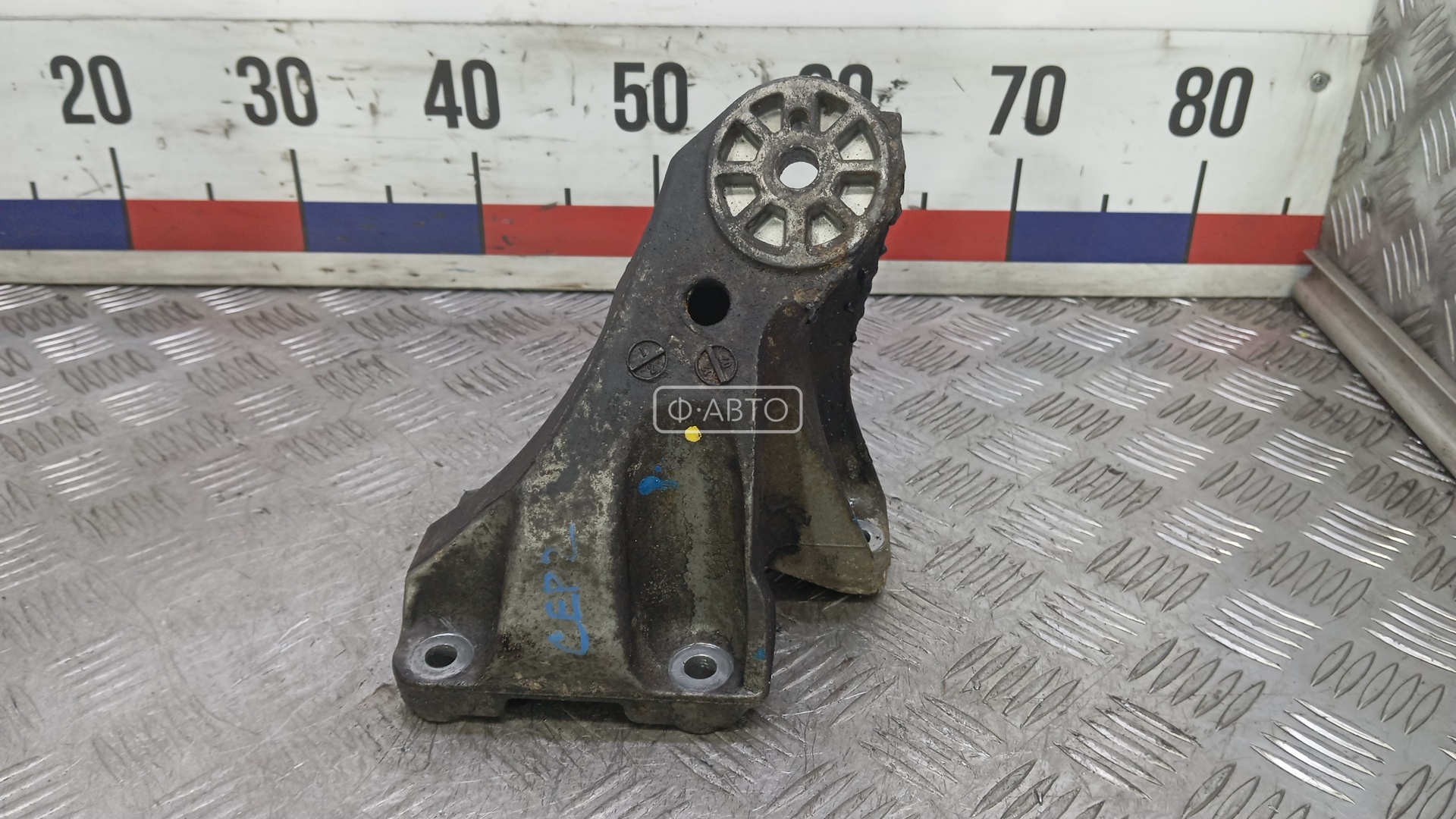 Кронштейн двигателя дизельный