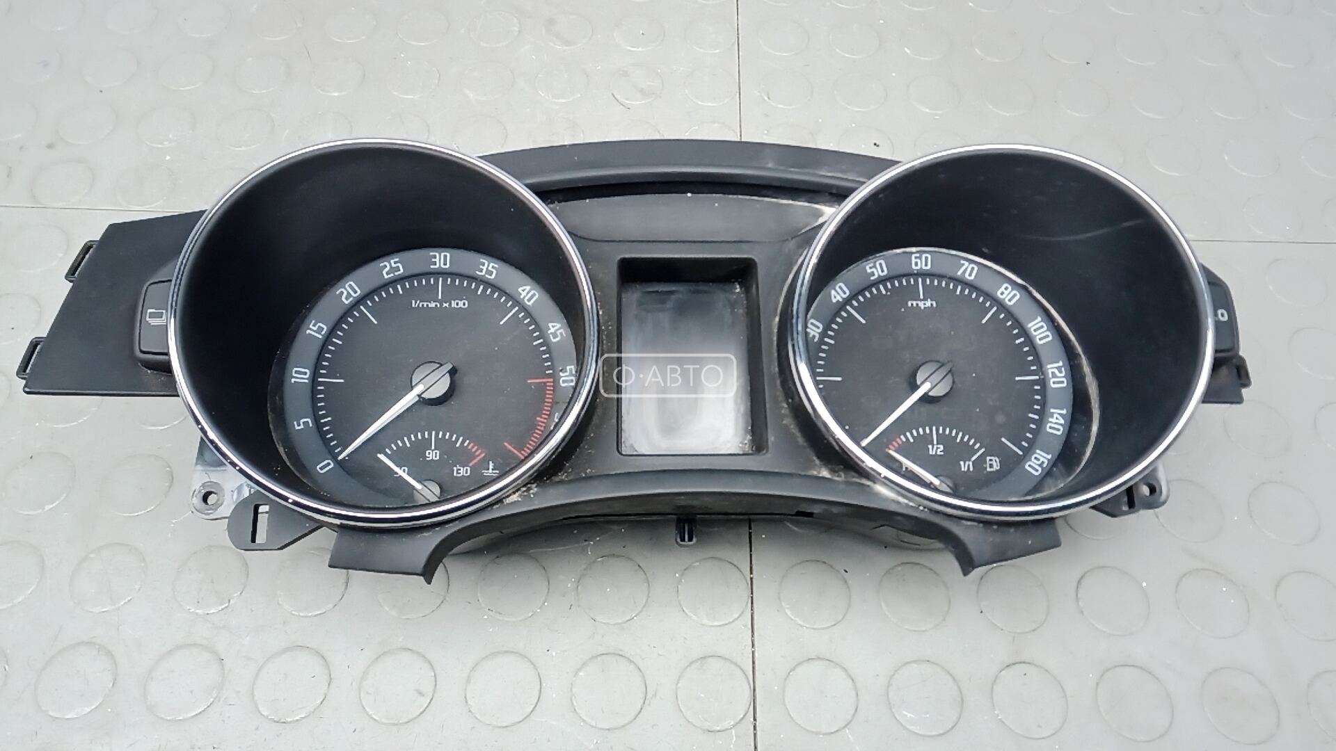 Щиток приборов