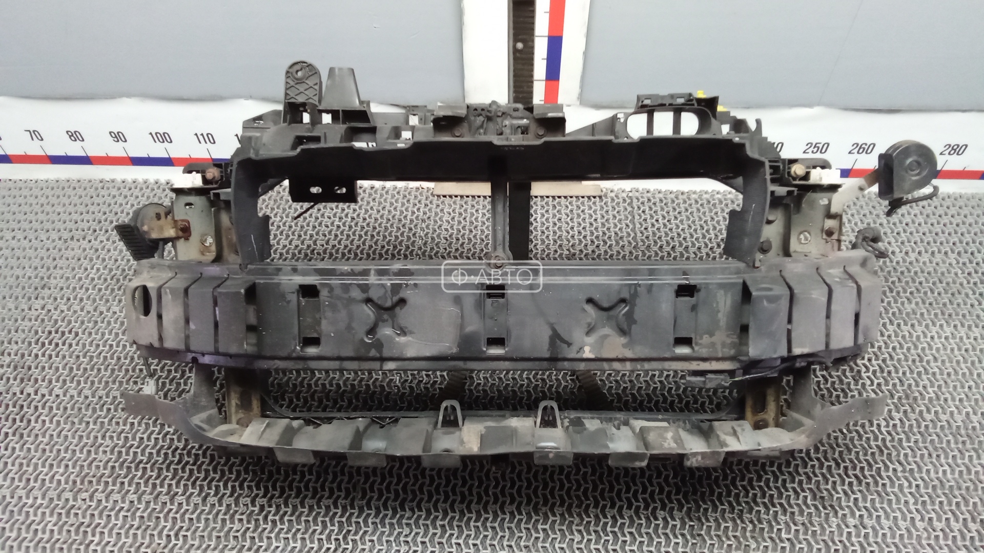Передняя панель крепления облицовки (телевизор)